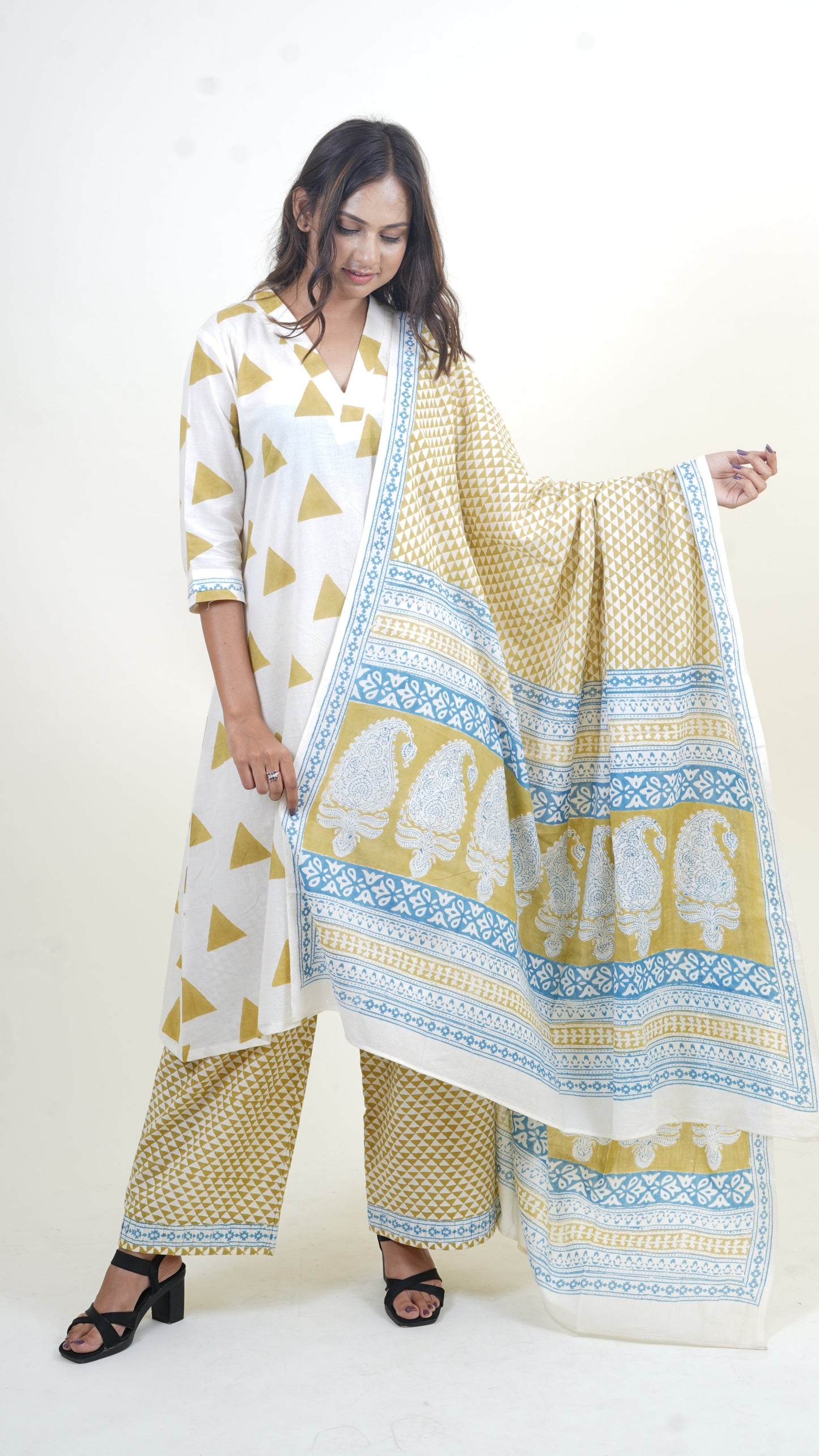 WHITE GREEN BAGH PRINT SUIT SET