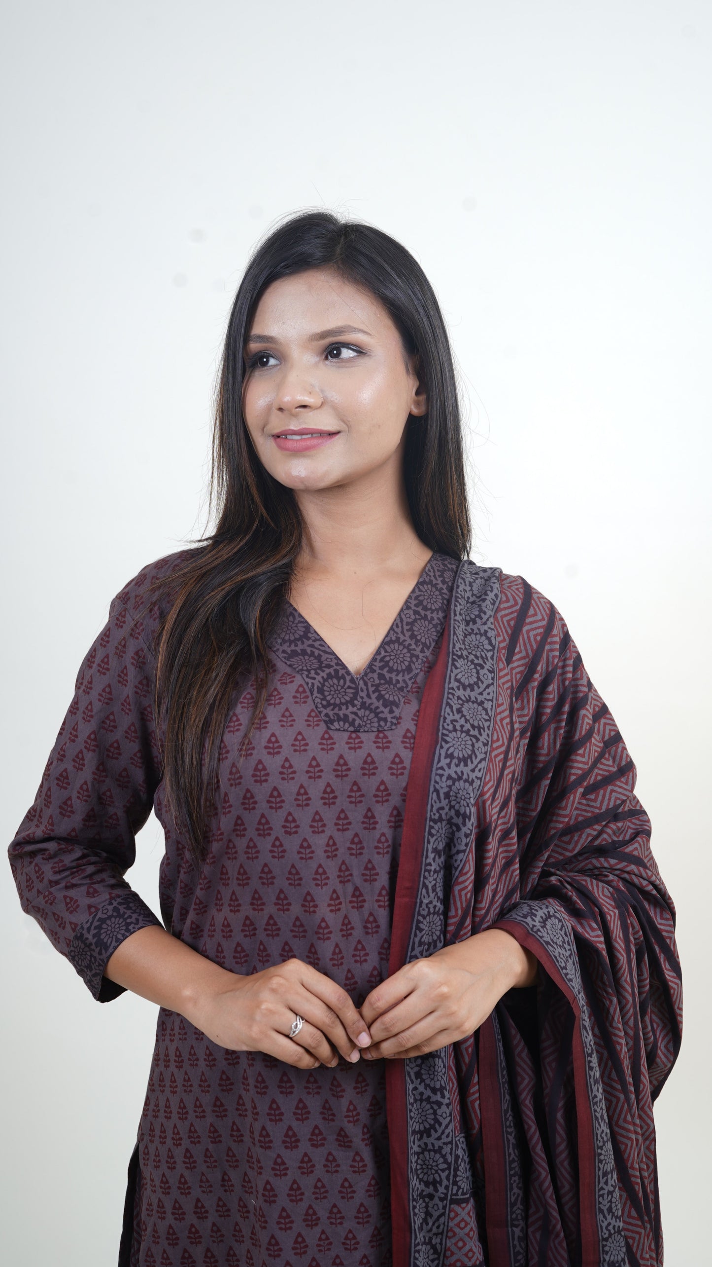 GREY CORAL RED BAGH PRINT SUIT SET
