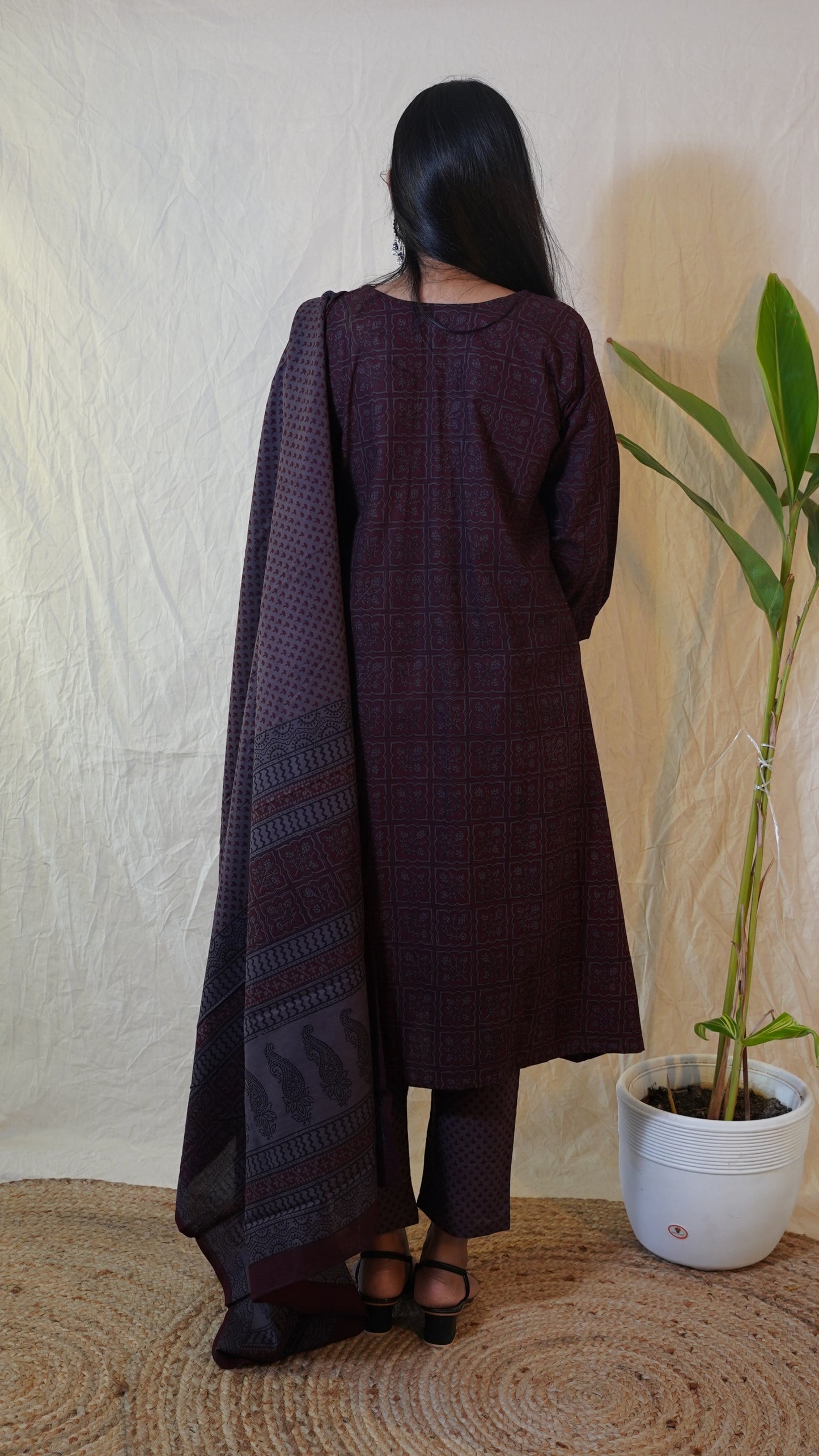 GREY MEGNDA BAGH PRINT SUIT SET