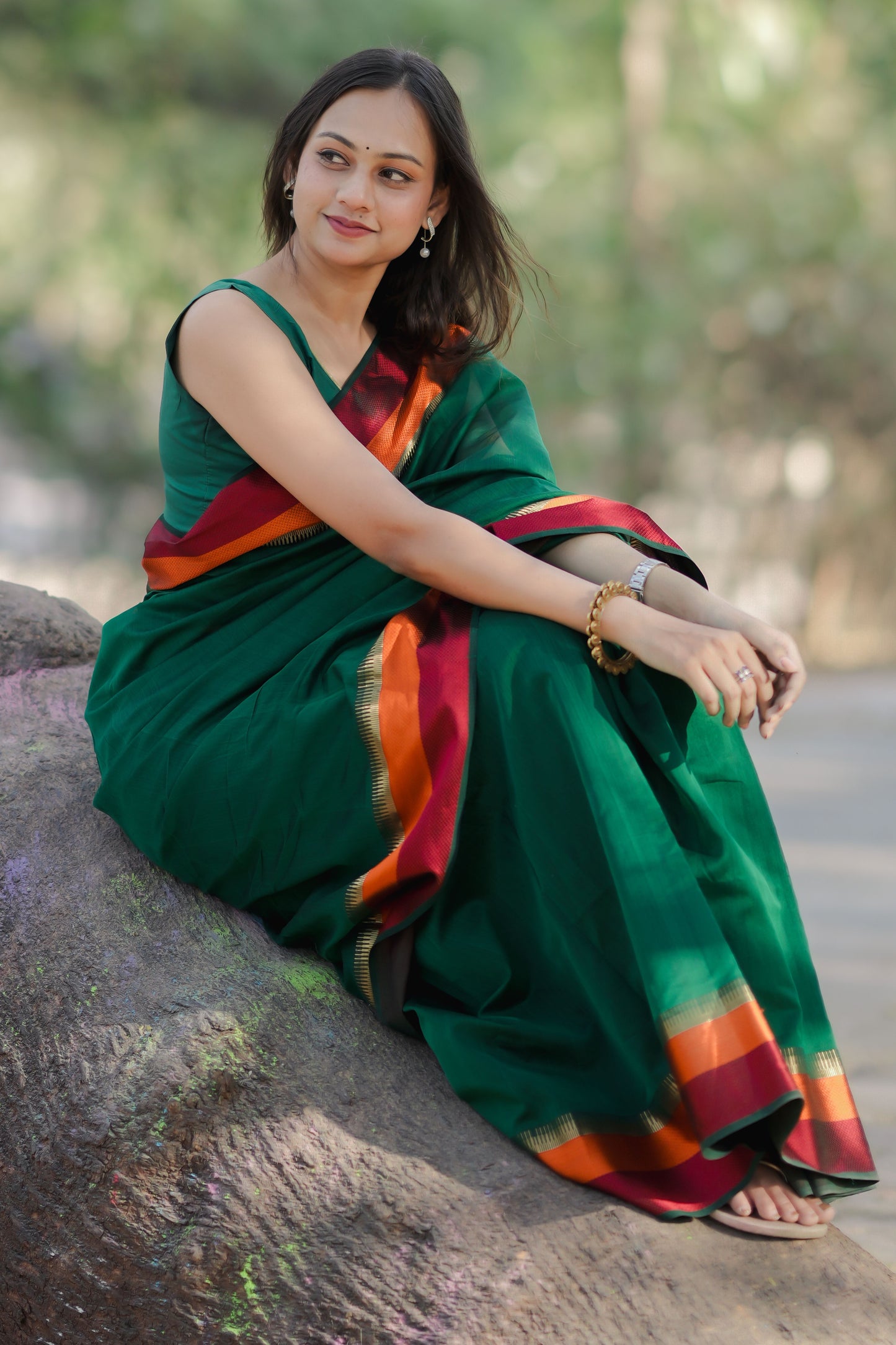 GREEN MULTICOLOR SATTIN BORDER MAHESHWARI SAREE