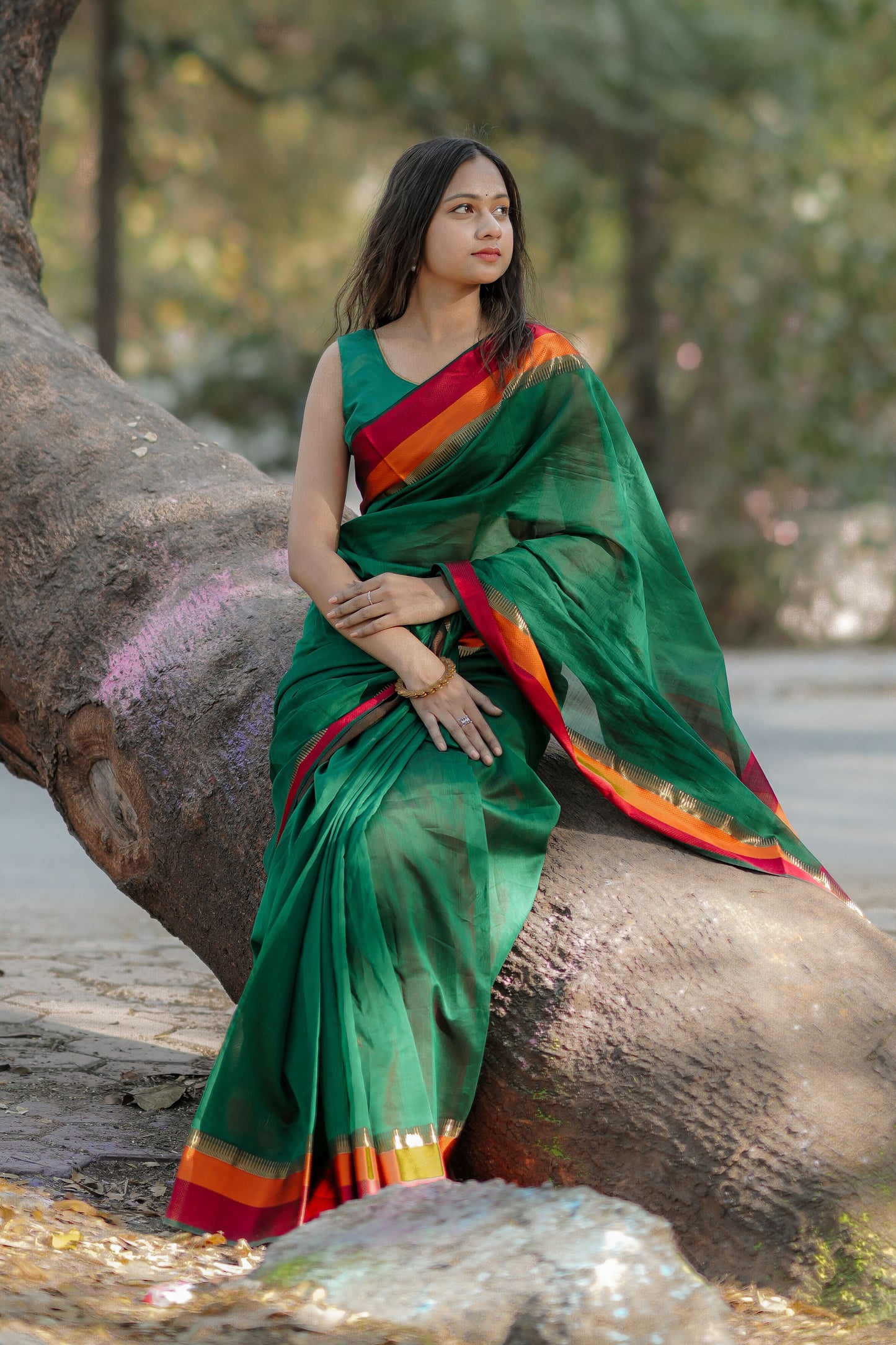 GREEN MULTICOLOR SATTIN BORDER MAHESHWARI SAREE