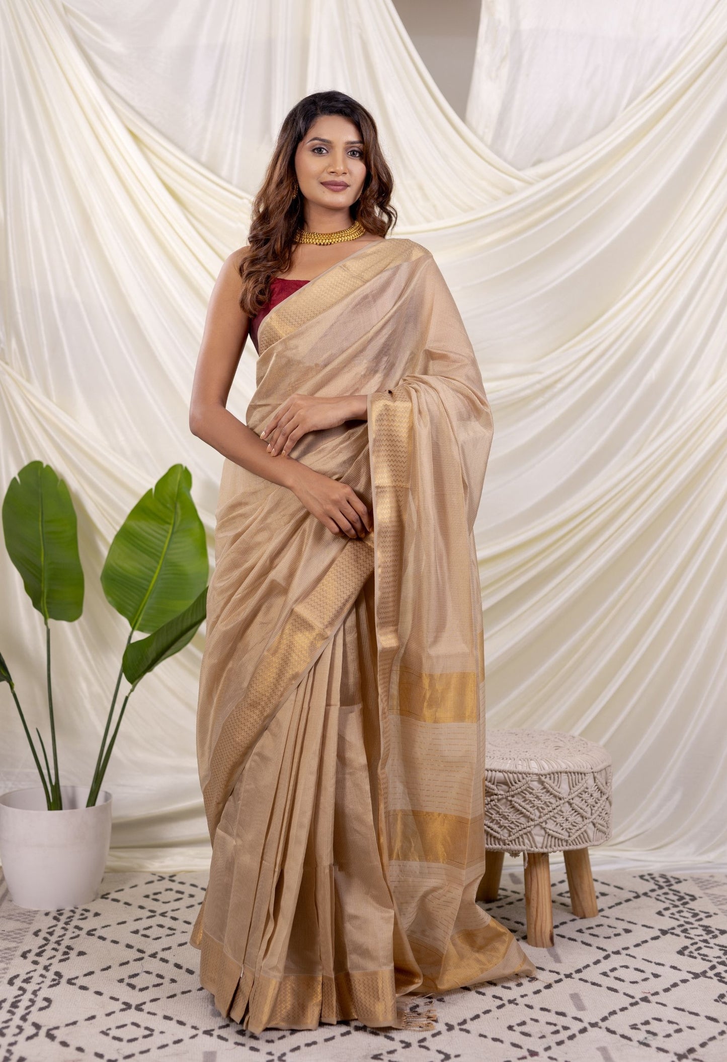 GREY GOLDEN BORDER MAHESHWARI SAREE