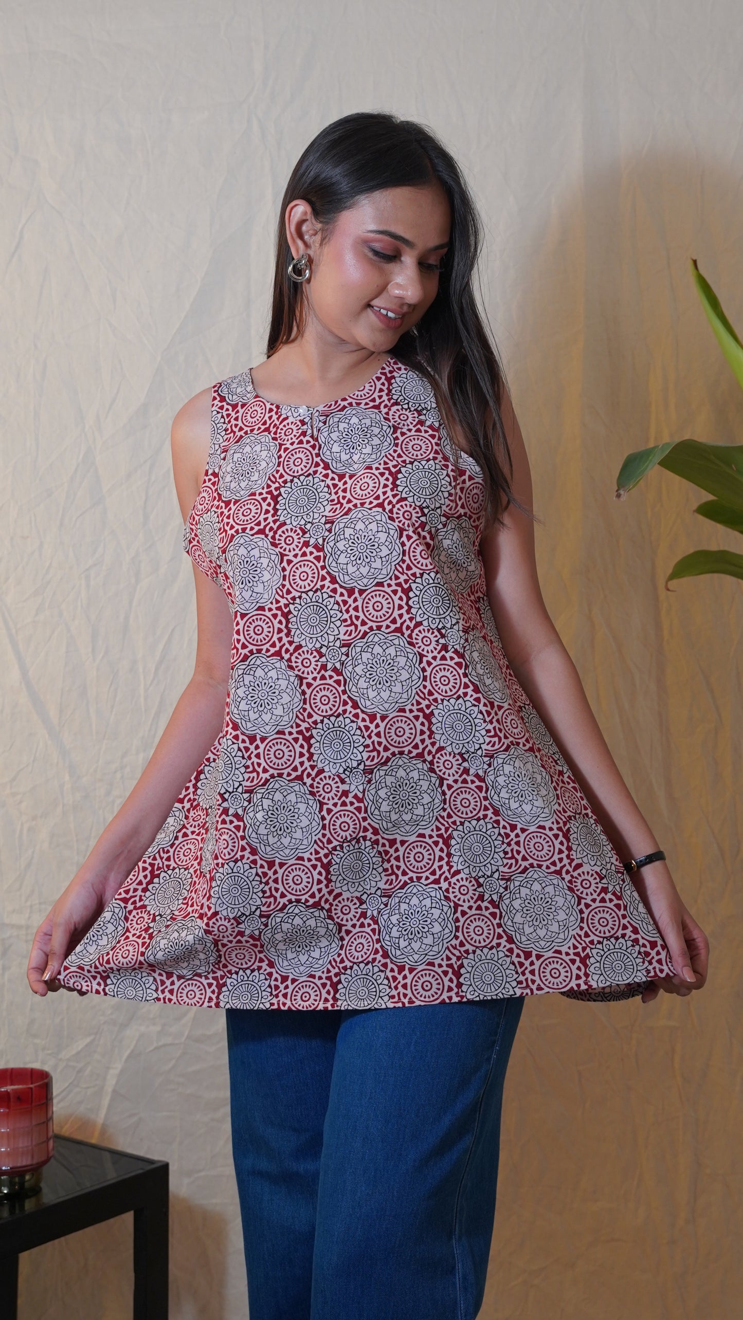 RED&WHITE BAGH PRINT SHORT KURTI