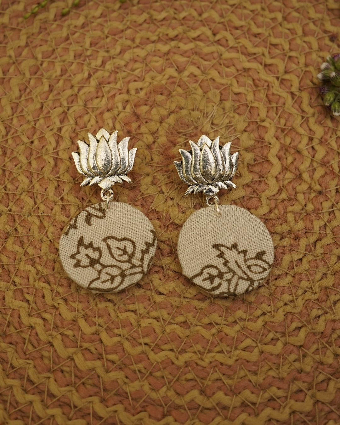 BEIGE BROWN B BATIK PRINT EARRING