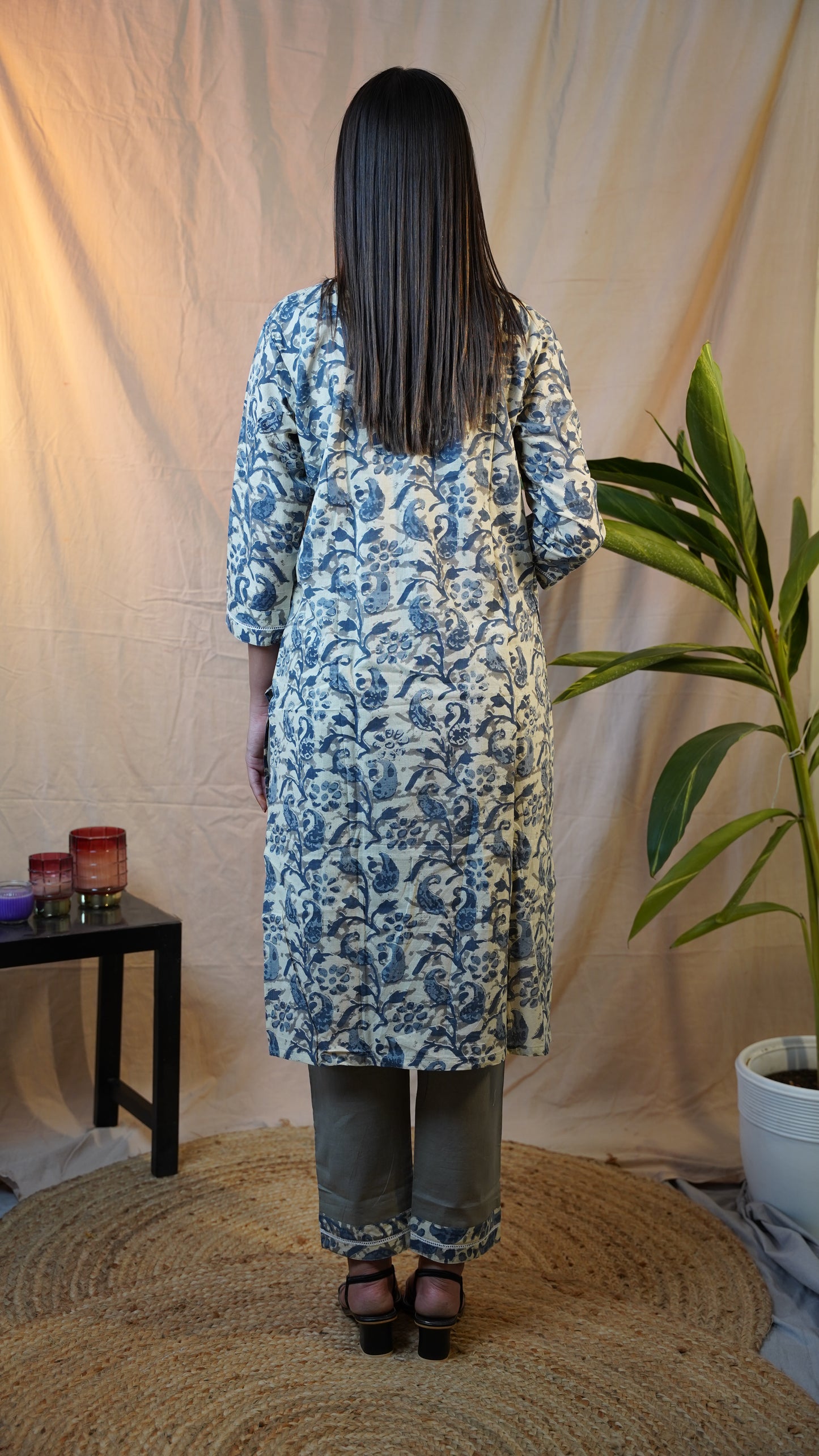GREY KALAMKARI BLOCK PRINT SUIT SET