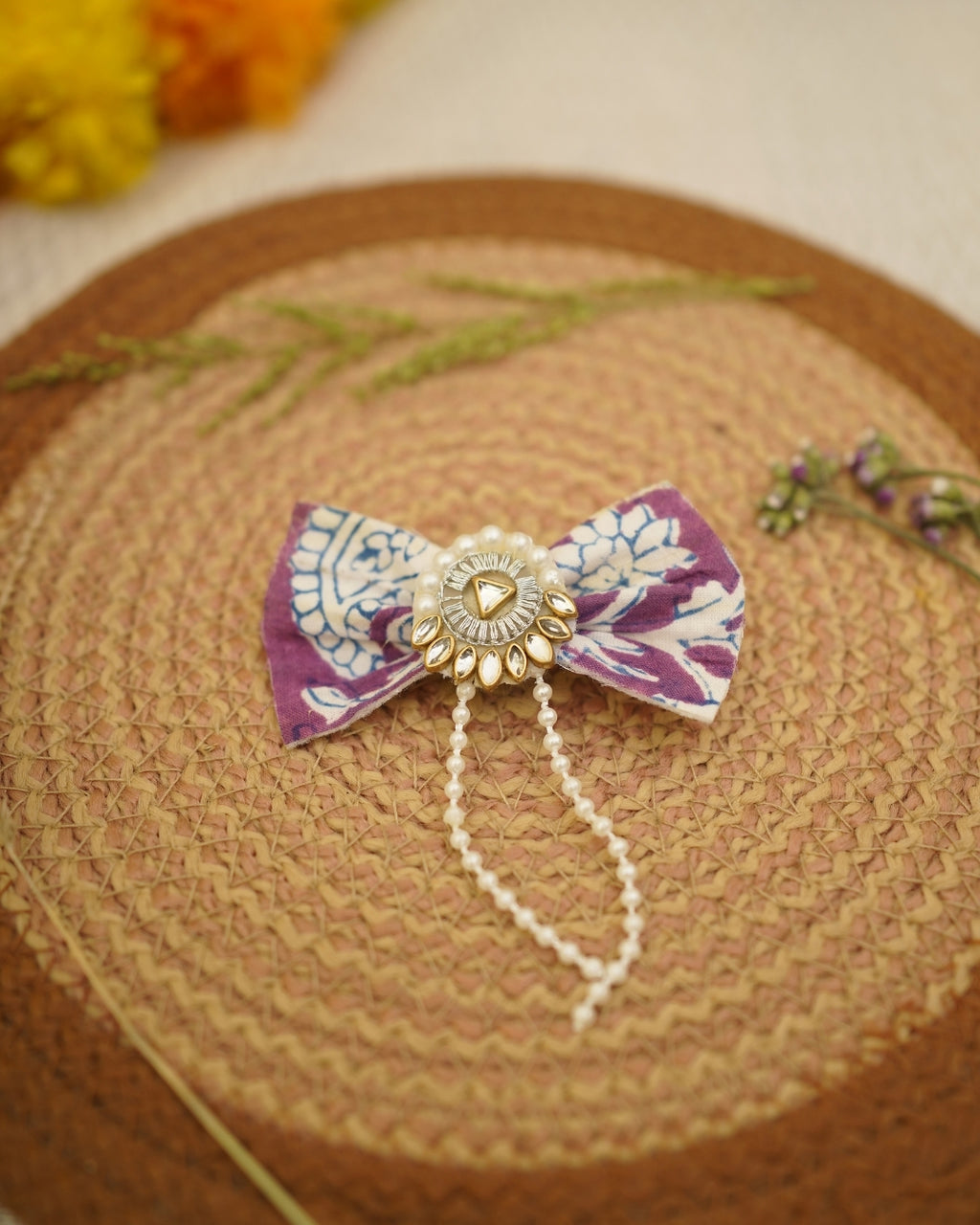 LAVENDER WHITE BAGH PRINT BOWCLIP