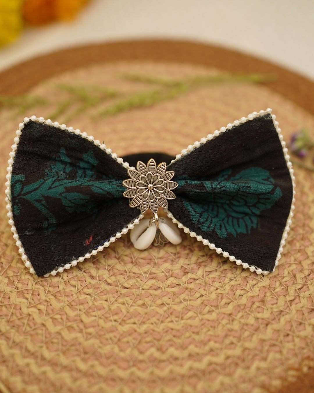 BLACK GREEN BAGH PRINT BOWCLIP