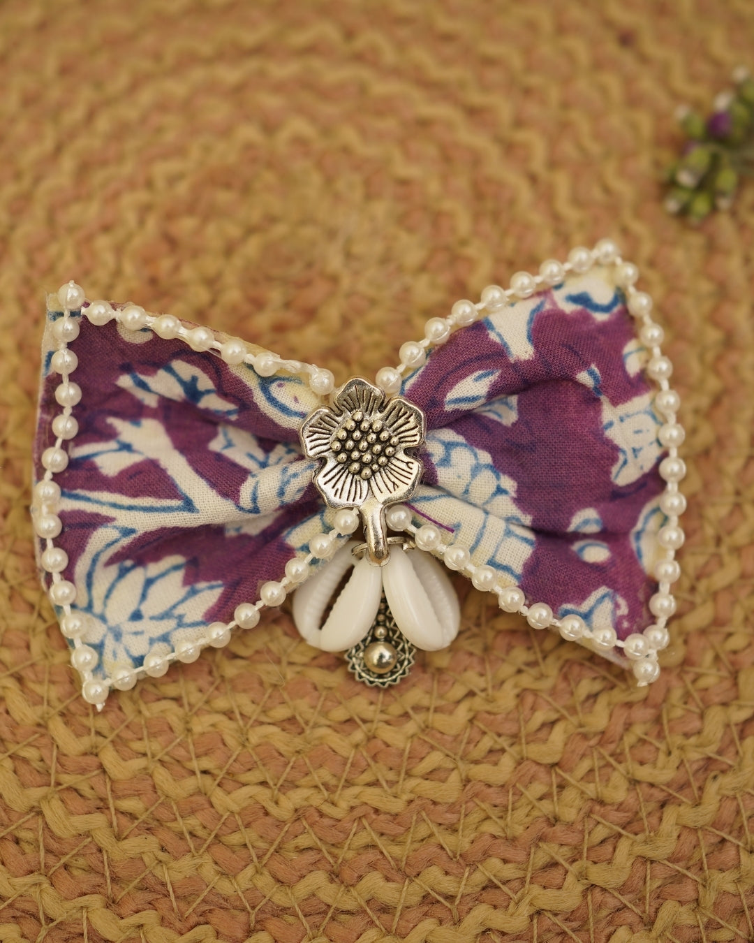 LAVENDER WHITE BAGH PRINT BOWCLIP