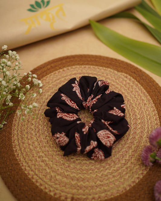 BLACK RED BAGH PRINT SCRUNCHIES