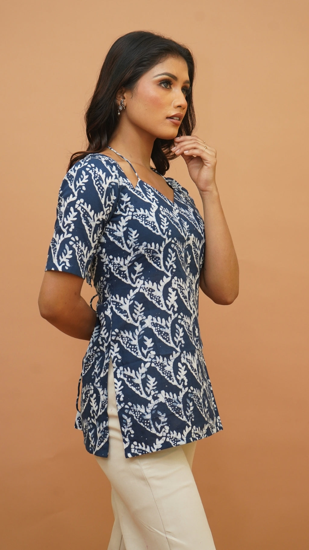INDIGO WHITE BATIK PRINT SHORT KURTI