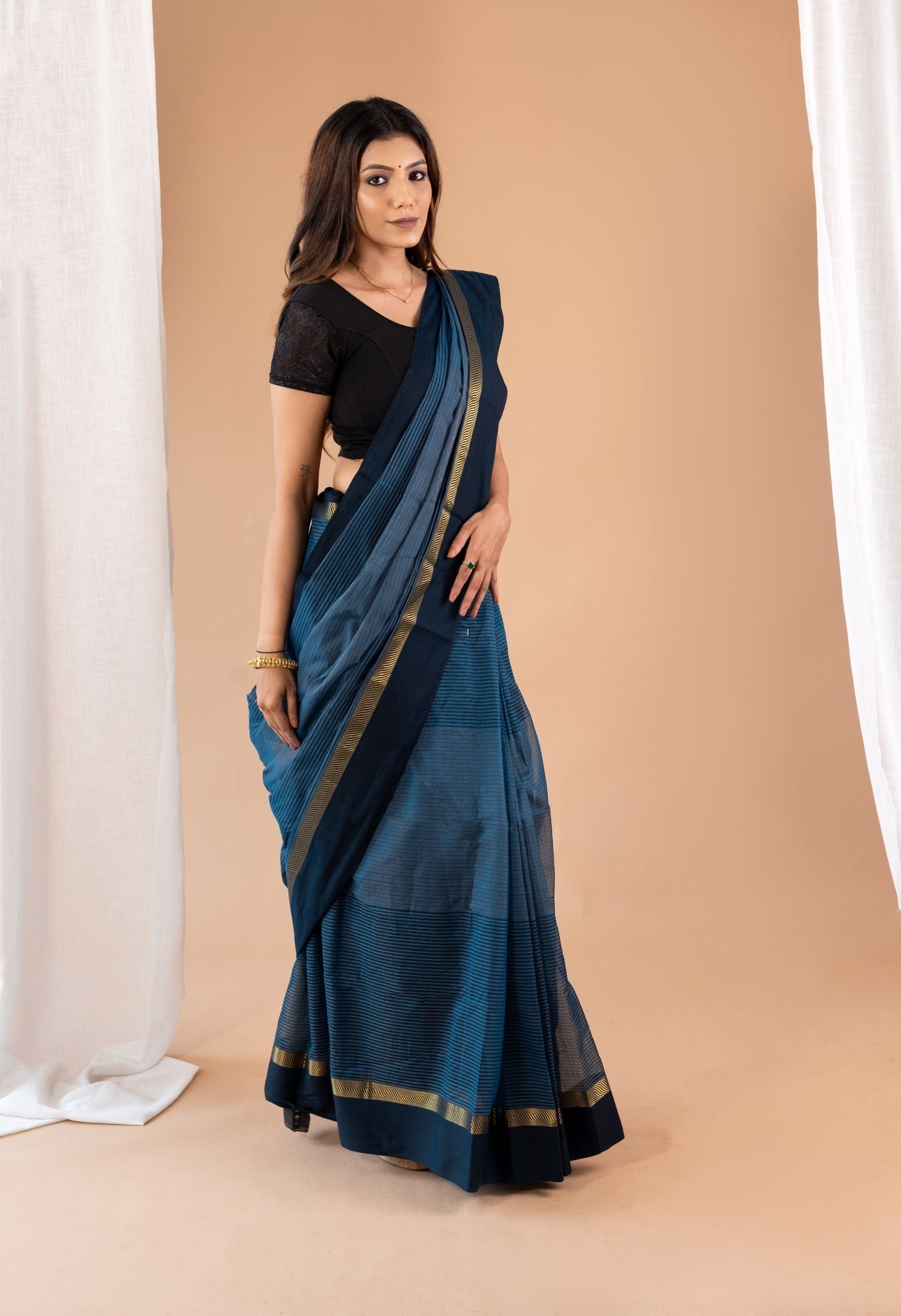 PEACOCK BLUE BORDER MAHESHWARI SILK SAREE