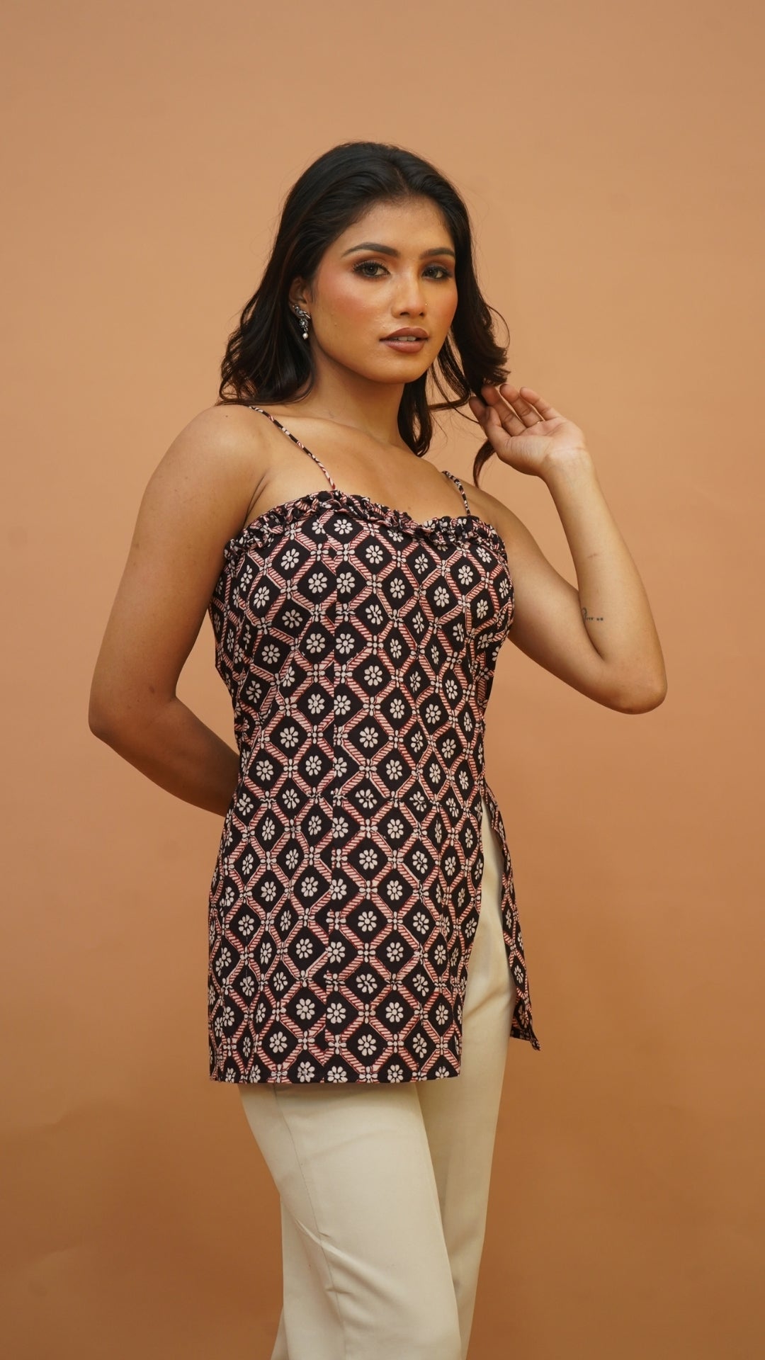 BLACK WHITE SQUANCE BAGH PRINT TOP