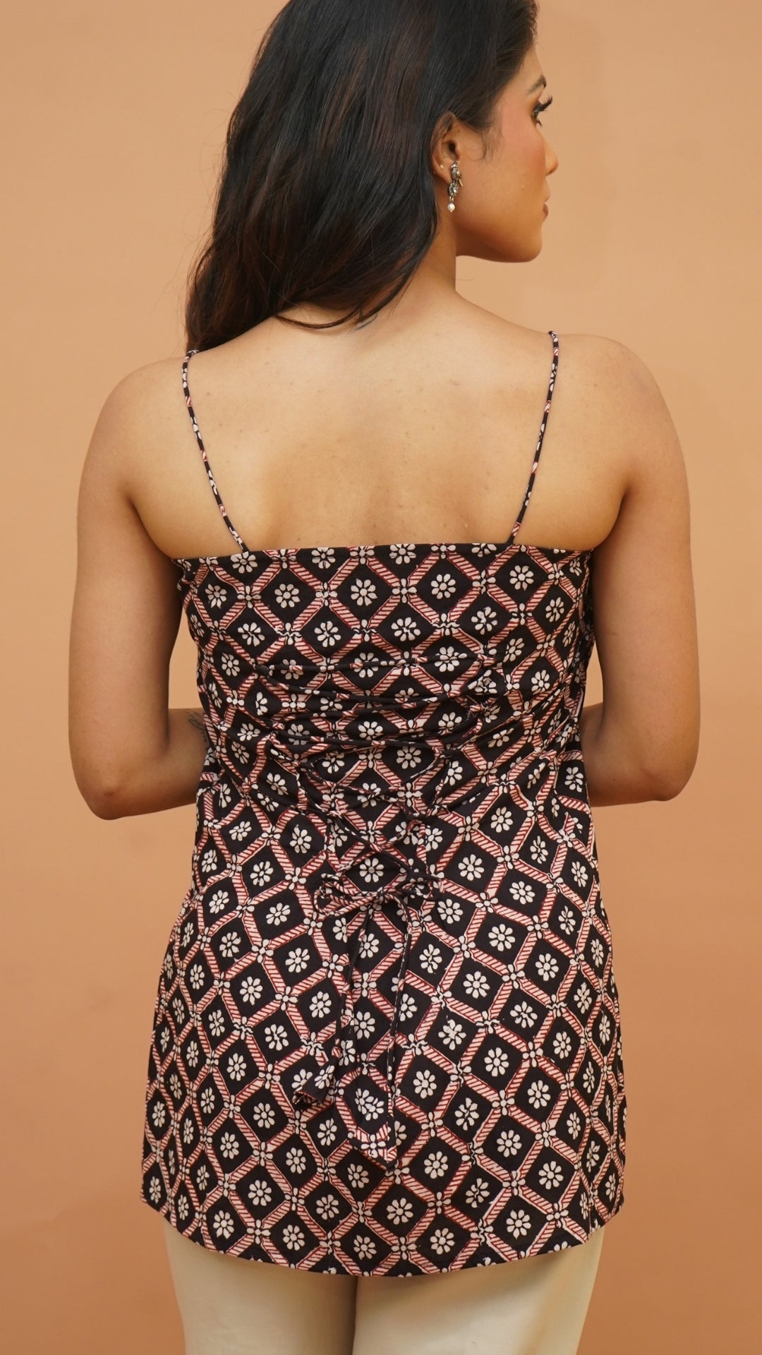 BLACK WHITE SQUANCE BAGH PRINT TOP