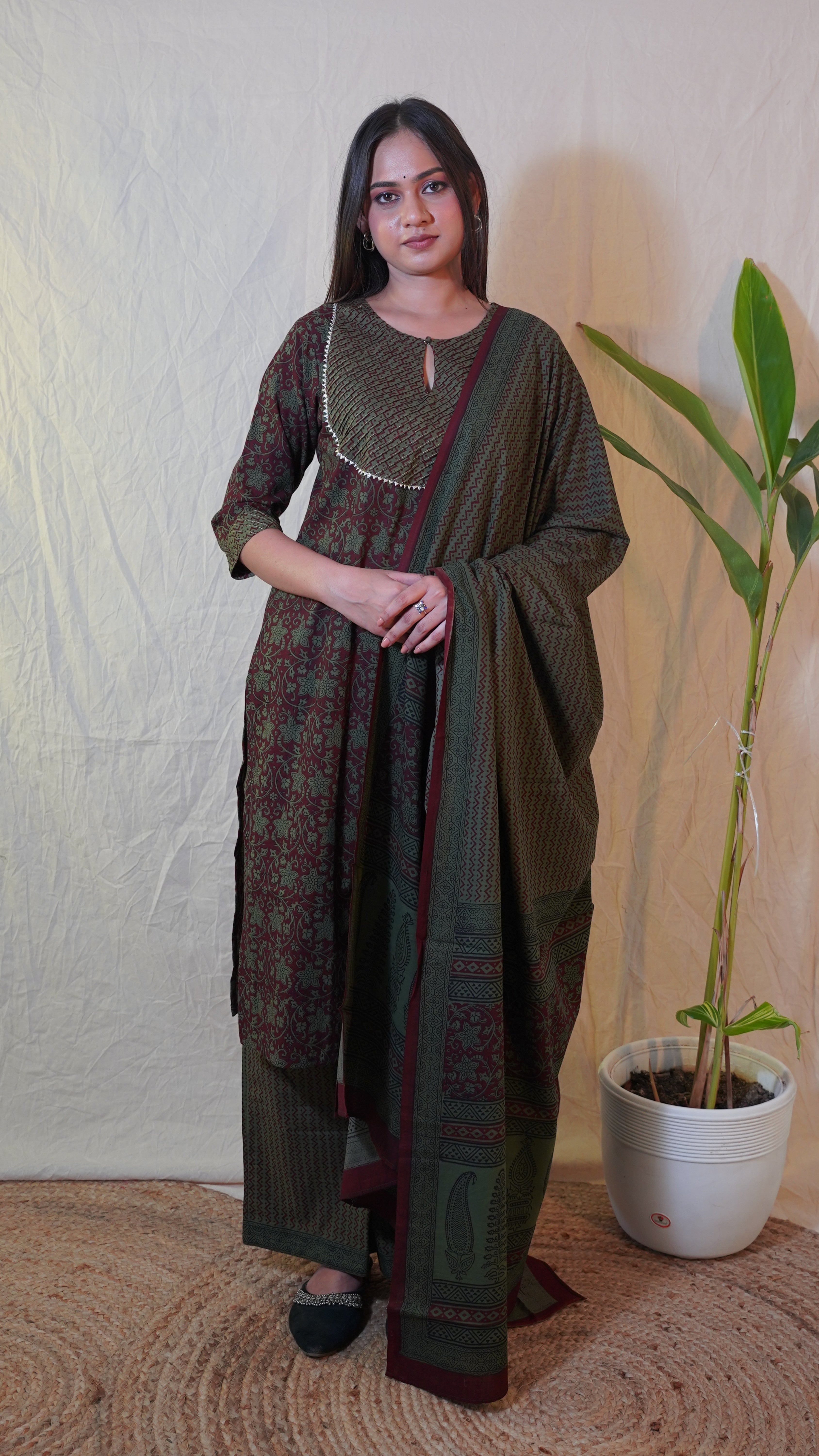 GREY GREEN BAGH PRINT SUIT SET