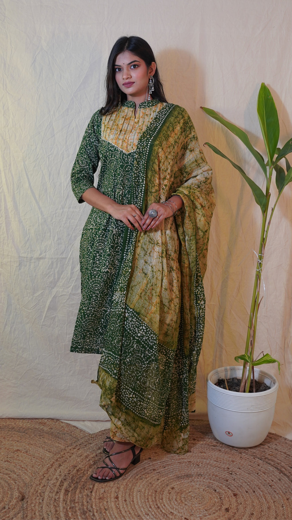 BOTTLE GREEN BATIK PRINT SUIT SET