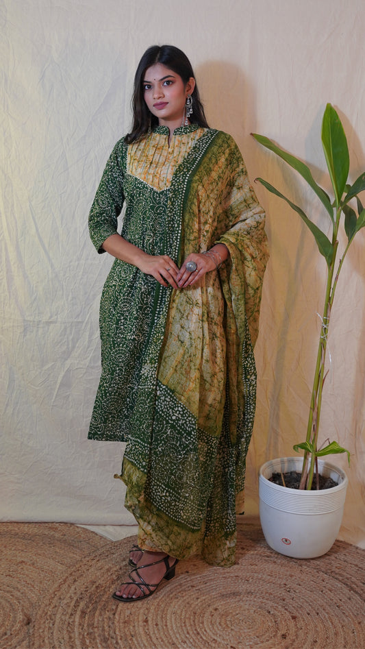 BOTTLE GREEN BATIK PRINT SUIT SET