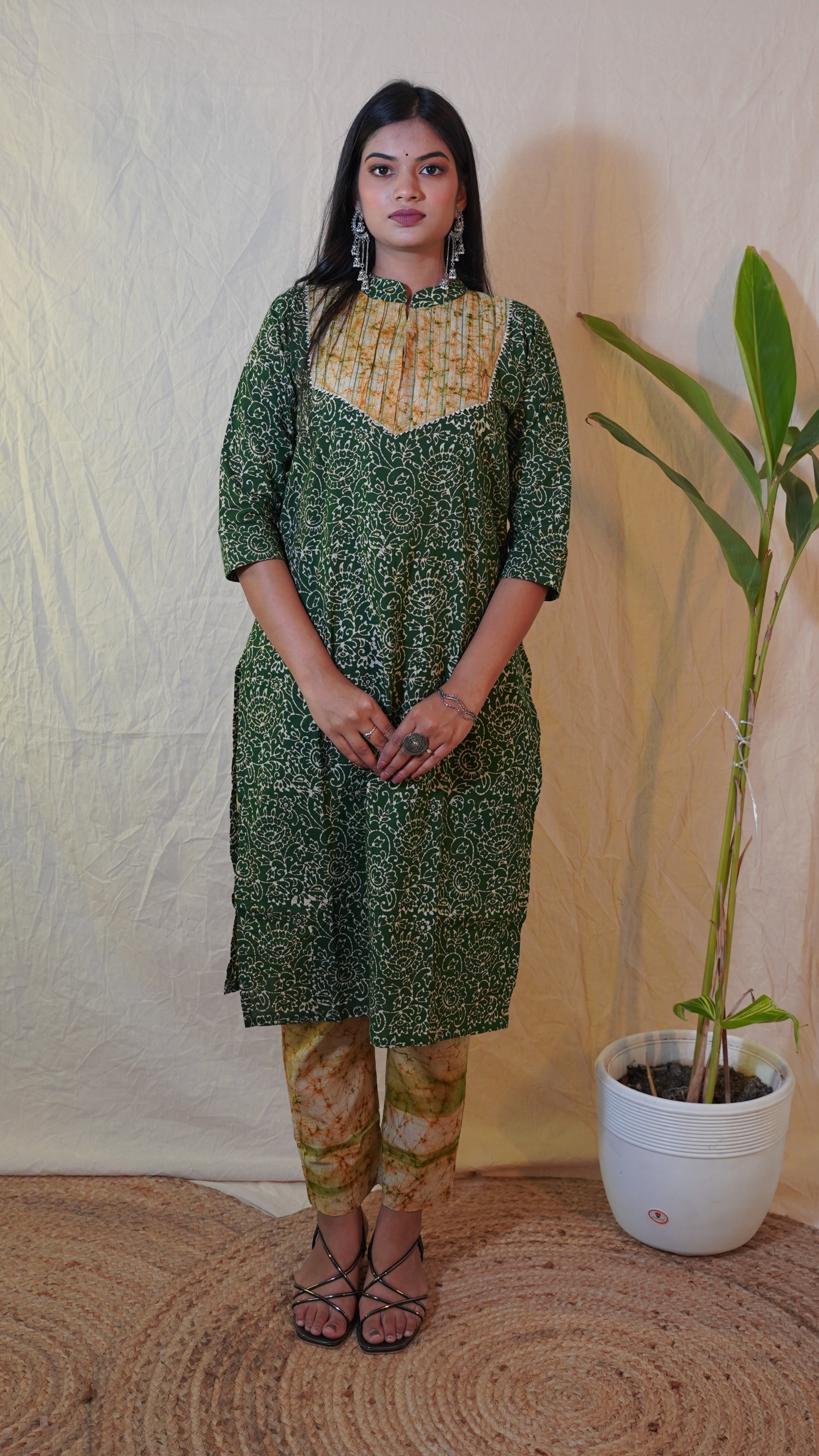 BOTTLE GREEN BATIK PRINT SUIT SET