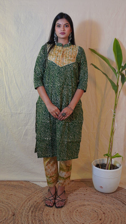 BOTTLE GREEN BATIK PRINT SUIT SET
