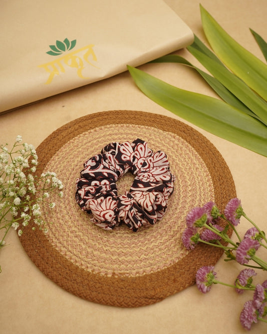 BLACK RED BAGH PRINT SCRUNCHIES