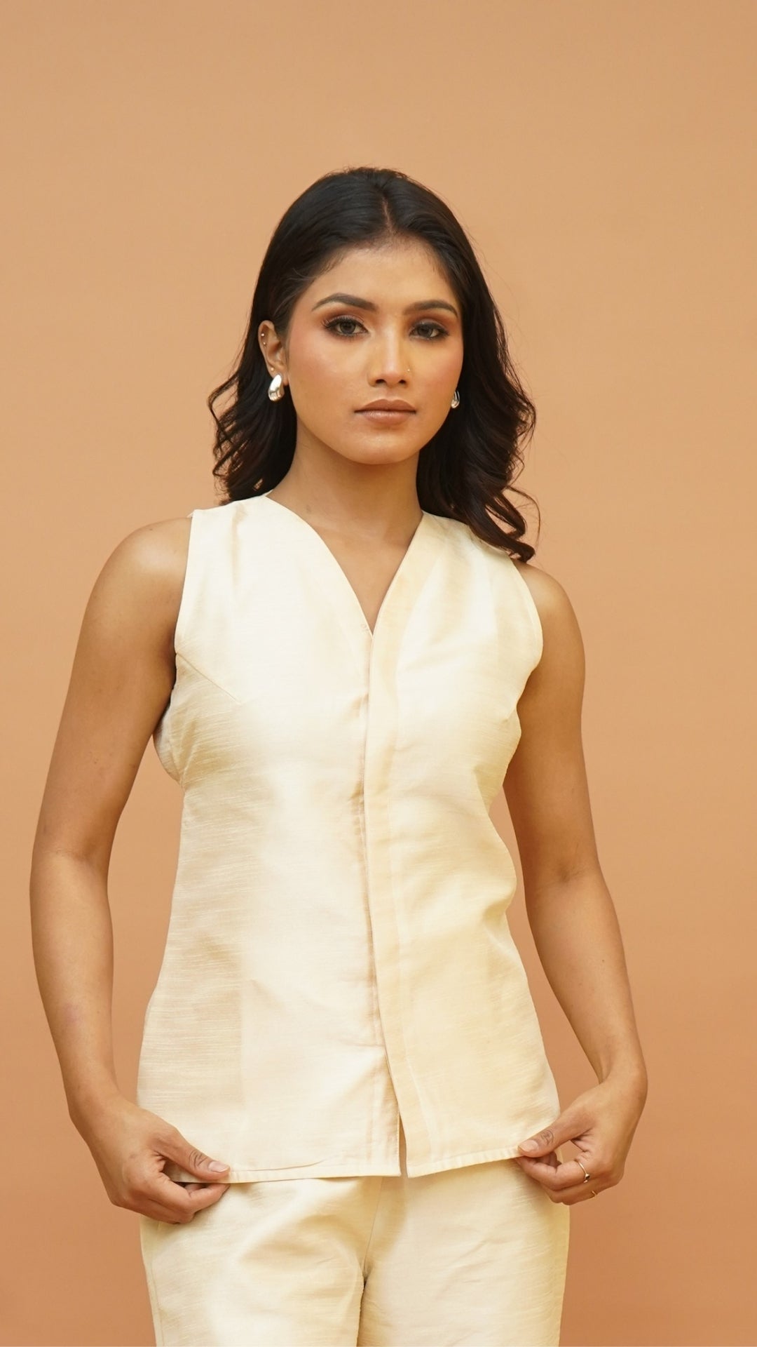 CREAME WHITE SILK TOP