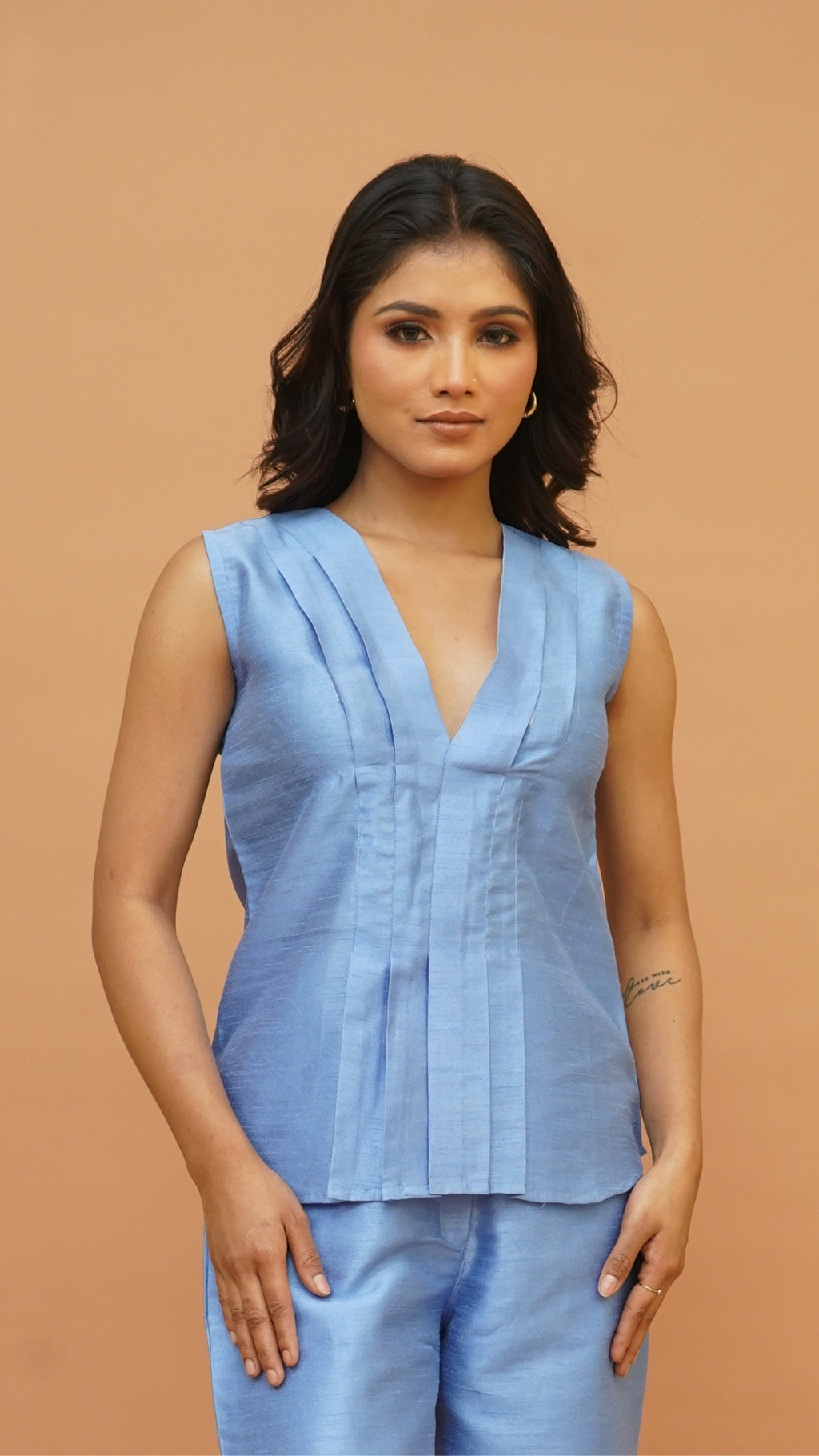 POWDER BLUE TOP
