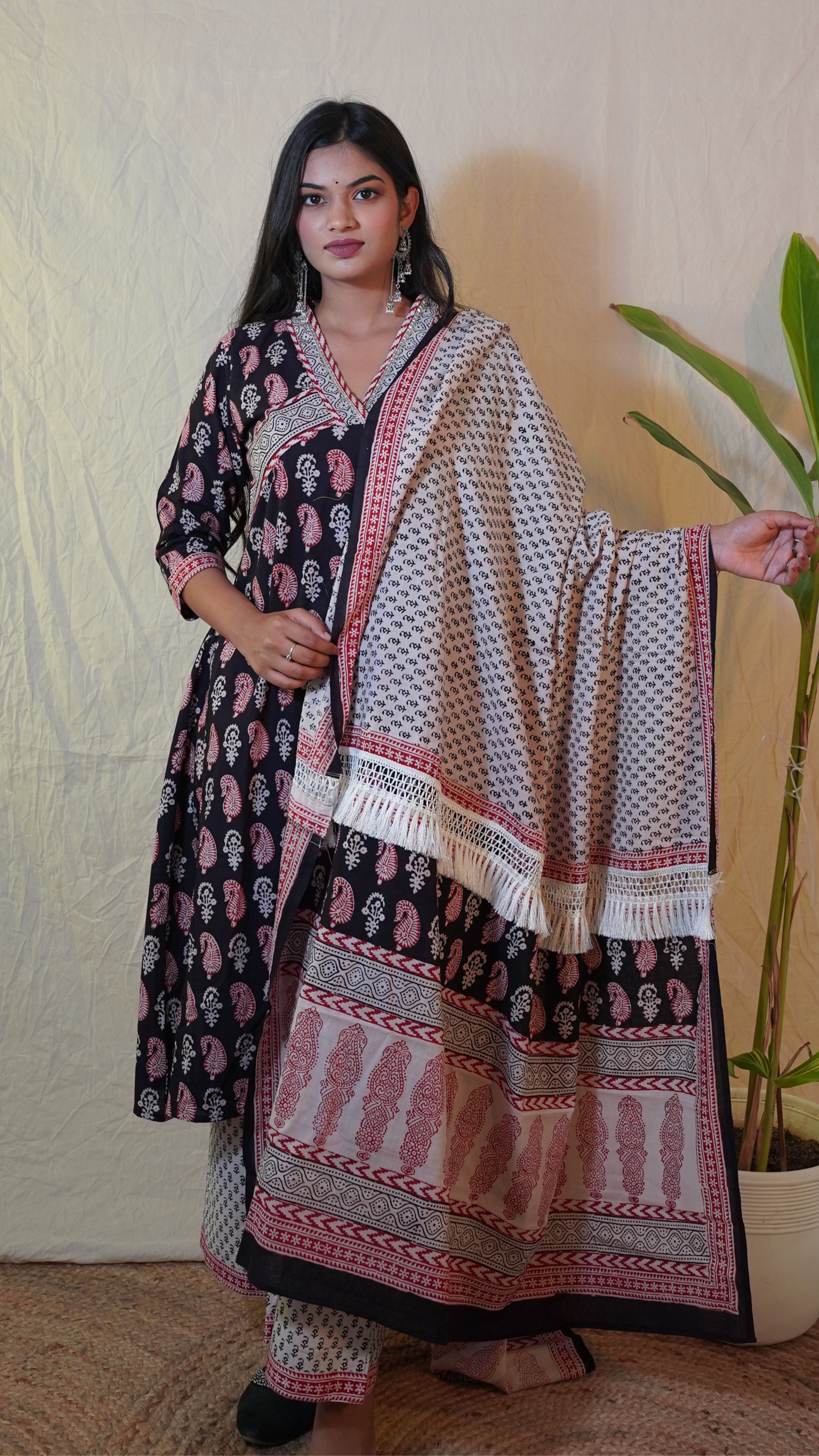 BLACK WHITE  BAGH PRINT SUIT SET