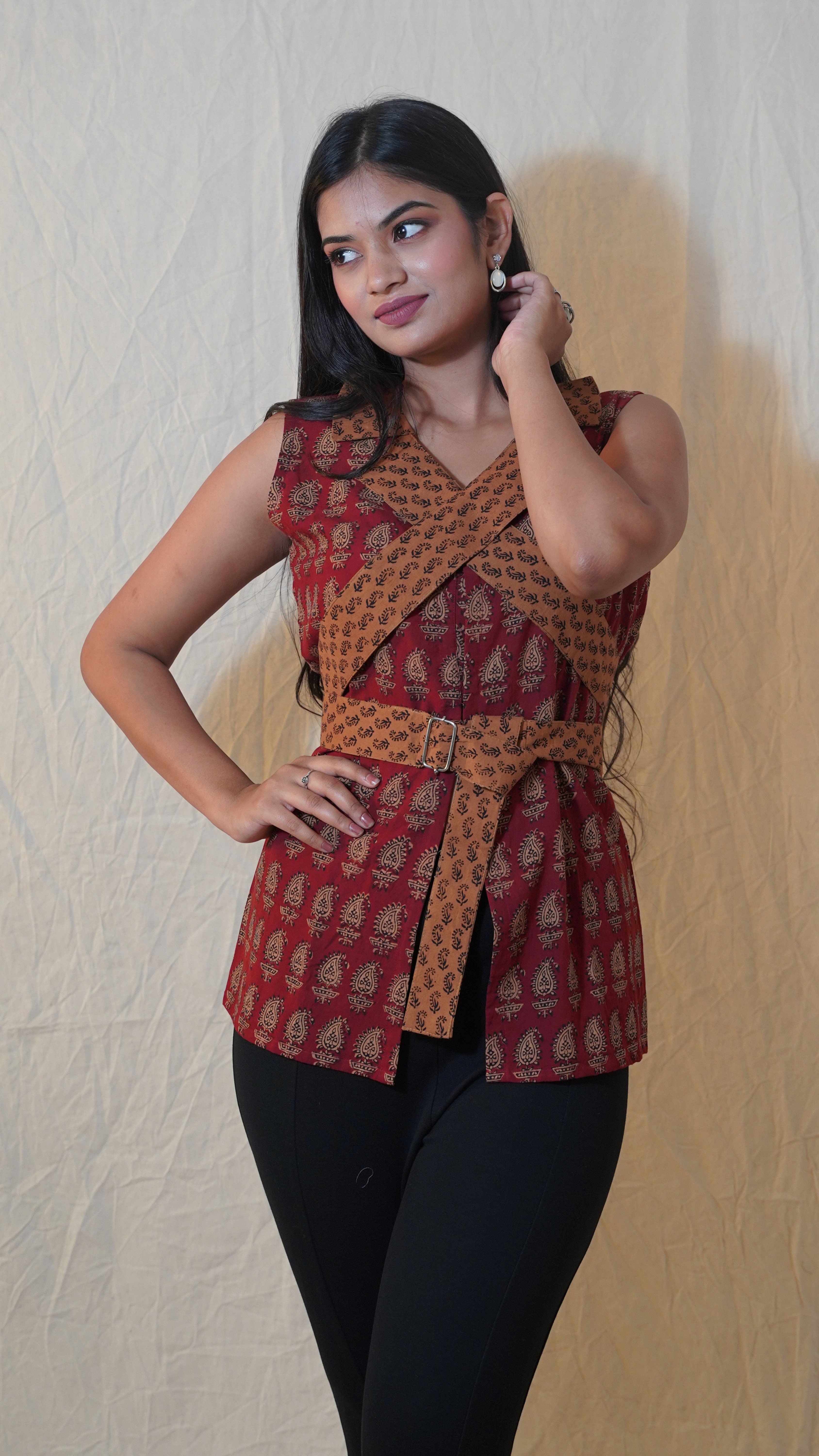 MAROON GOLD SLEEVELESS BLOCK PRINT WRAP TOP WITH BELT