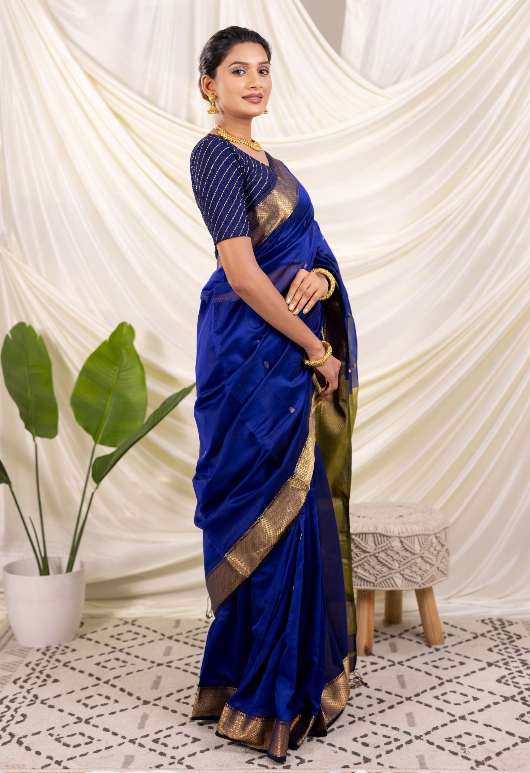 BLUE GREEN LOTUS BUTTA MAHESHWARI SAREE