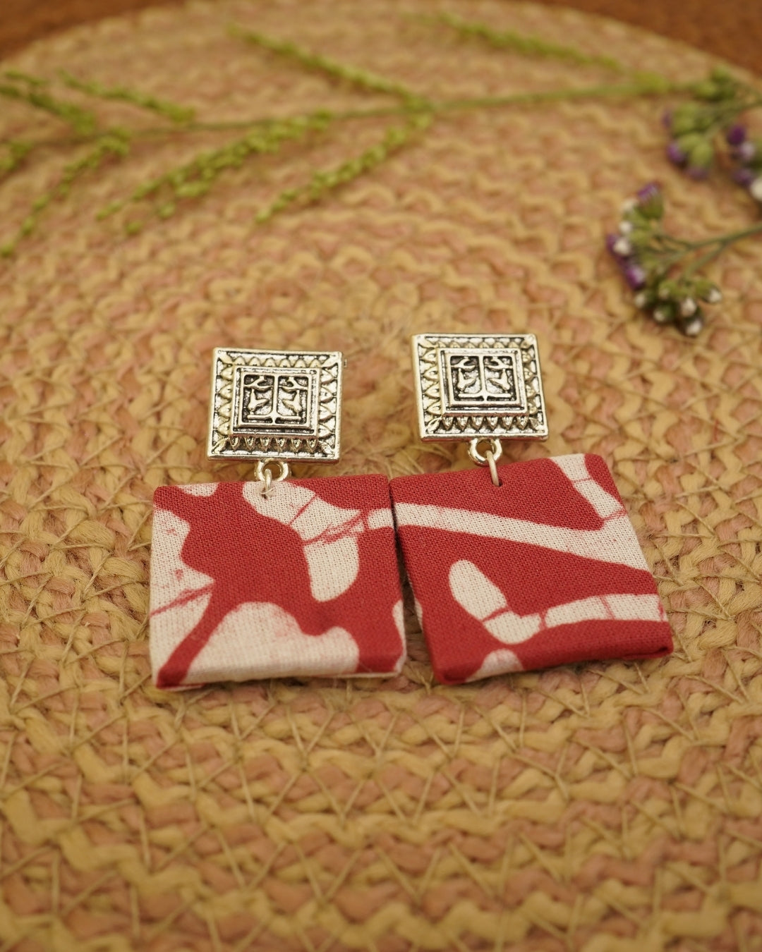 PINK WHITE BATIK PRINT EARRING