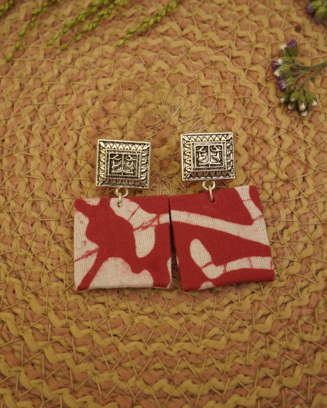 PINK WHITE BATIK PRINT EARRING