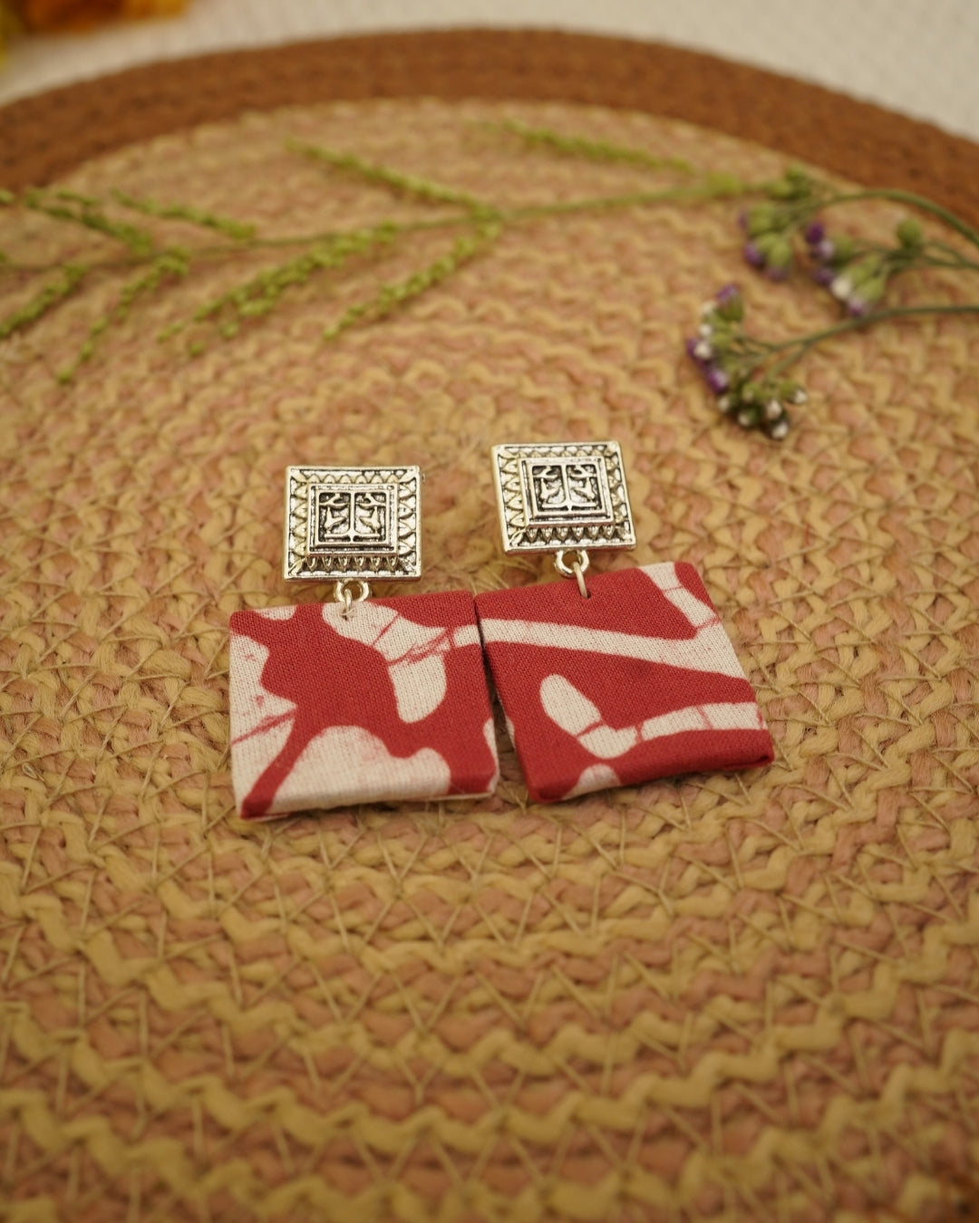 PINK WHITE BATIK PRINT EARRING