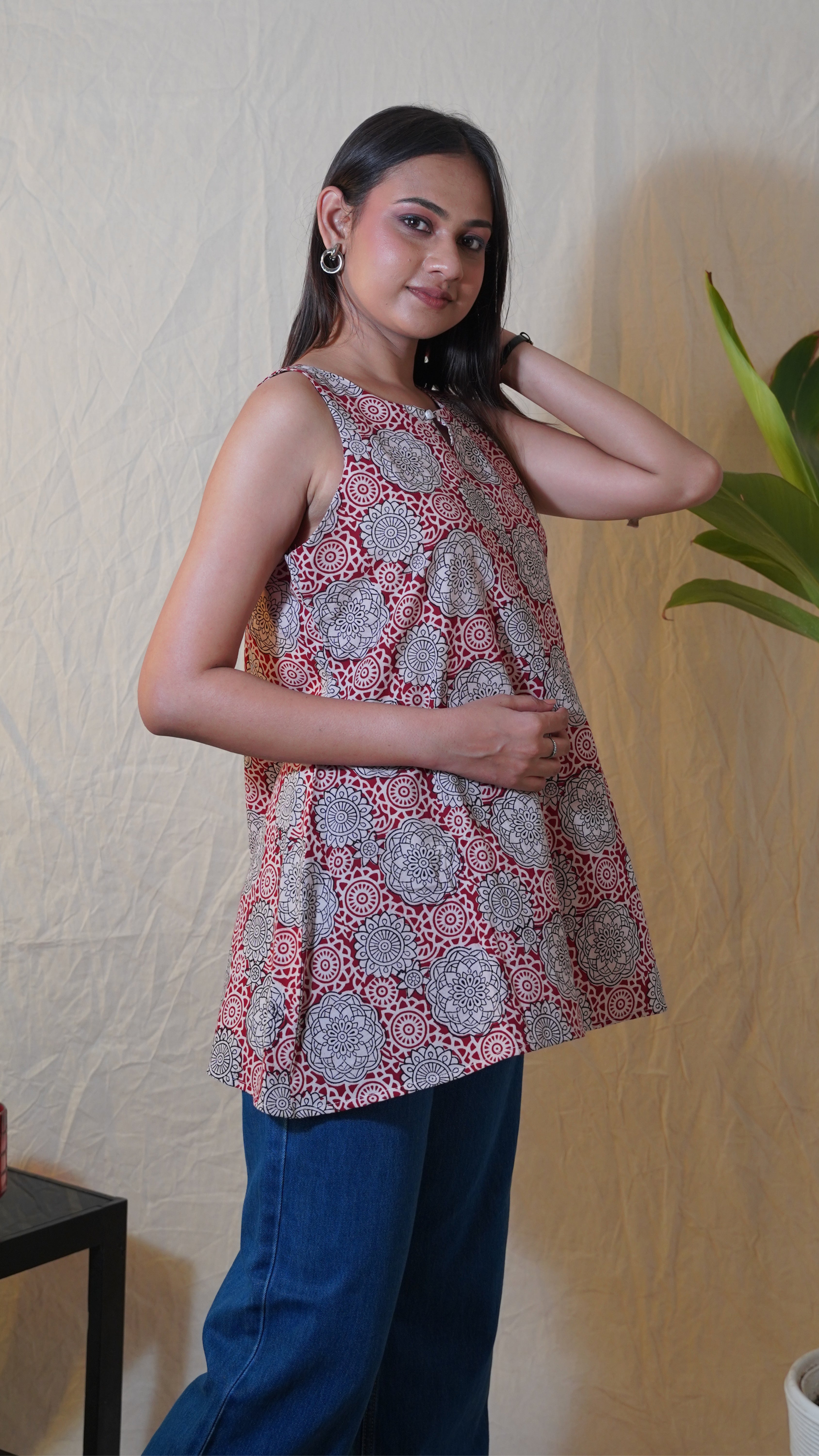 RED&WHITE BAGH PRINT SHORT KURTI
