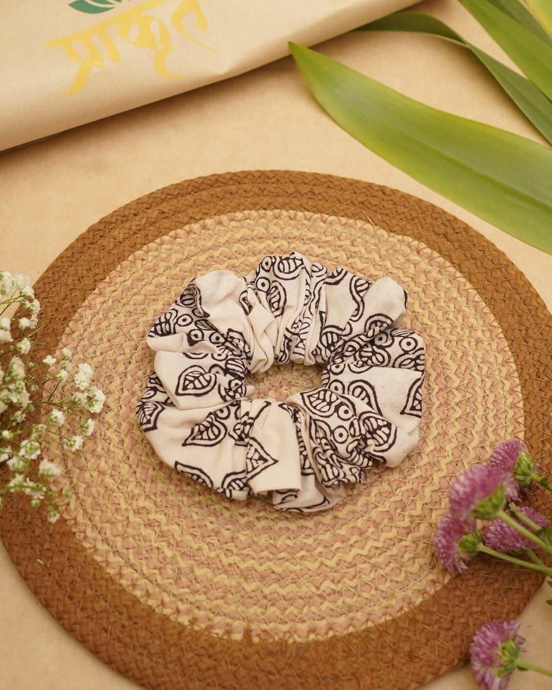 BEIGH BLACK BAGH PRINT SCRUNCHIES