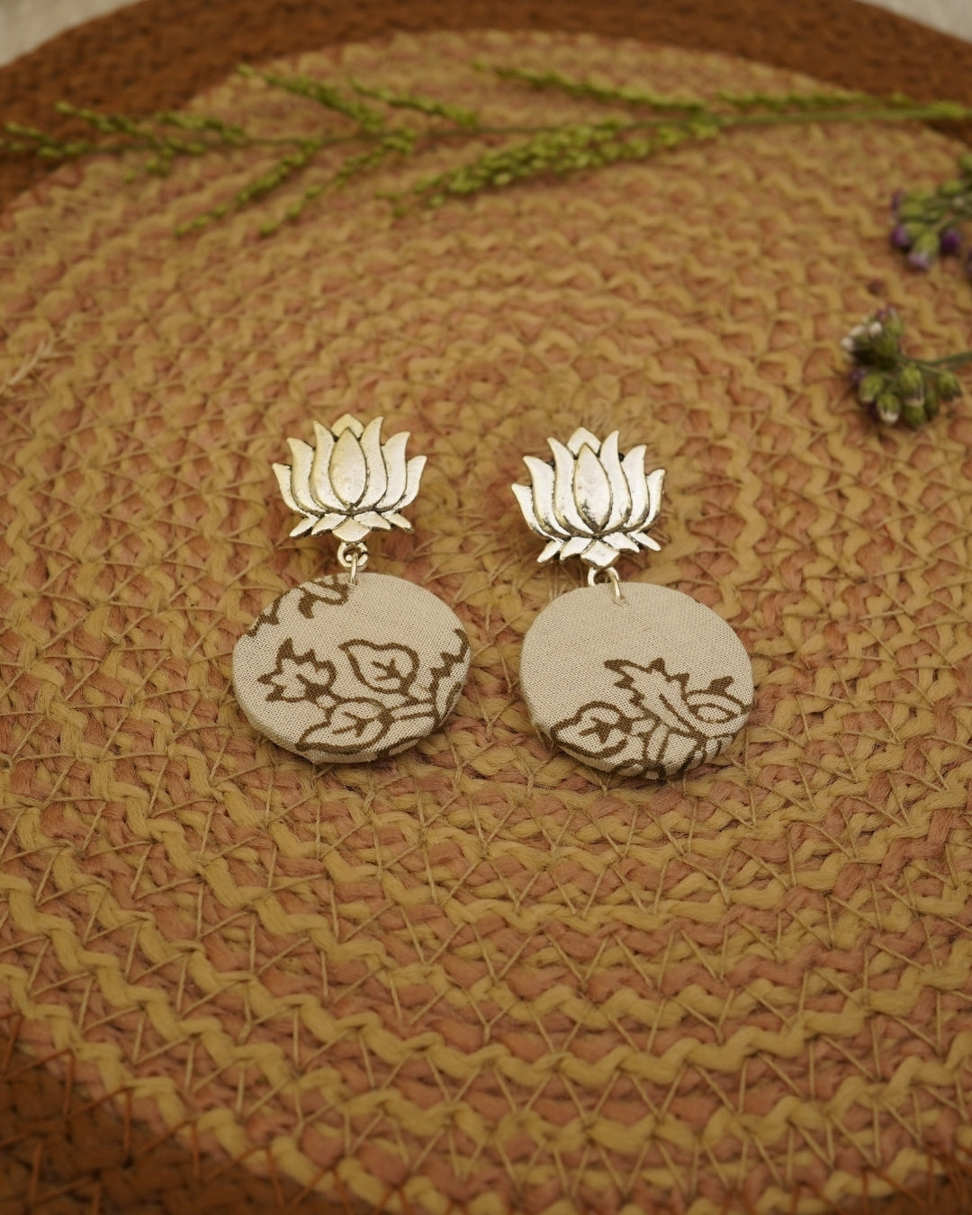 BEIGE BROWN B BATIK PRINT EARRING