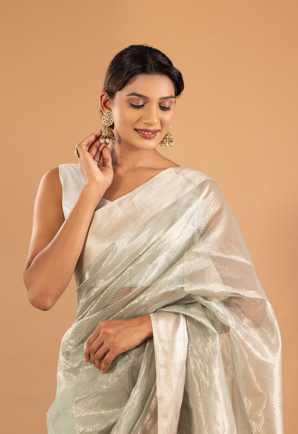 SILVER SAGE ZARI  MAHESHWARI SILK SAREE