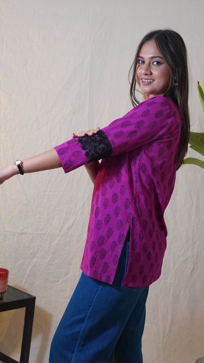 MAGENTA FLOWER BAGH PRINT SHORT KURTI