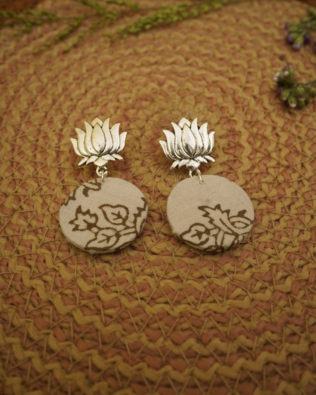 BEIGE BROWN B BATIK PRINT EARRING