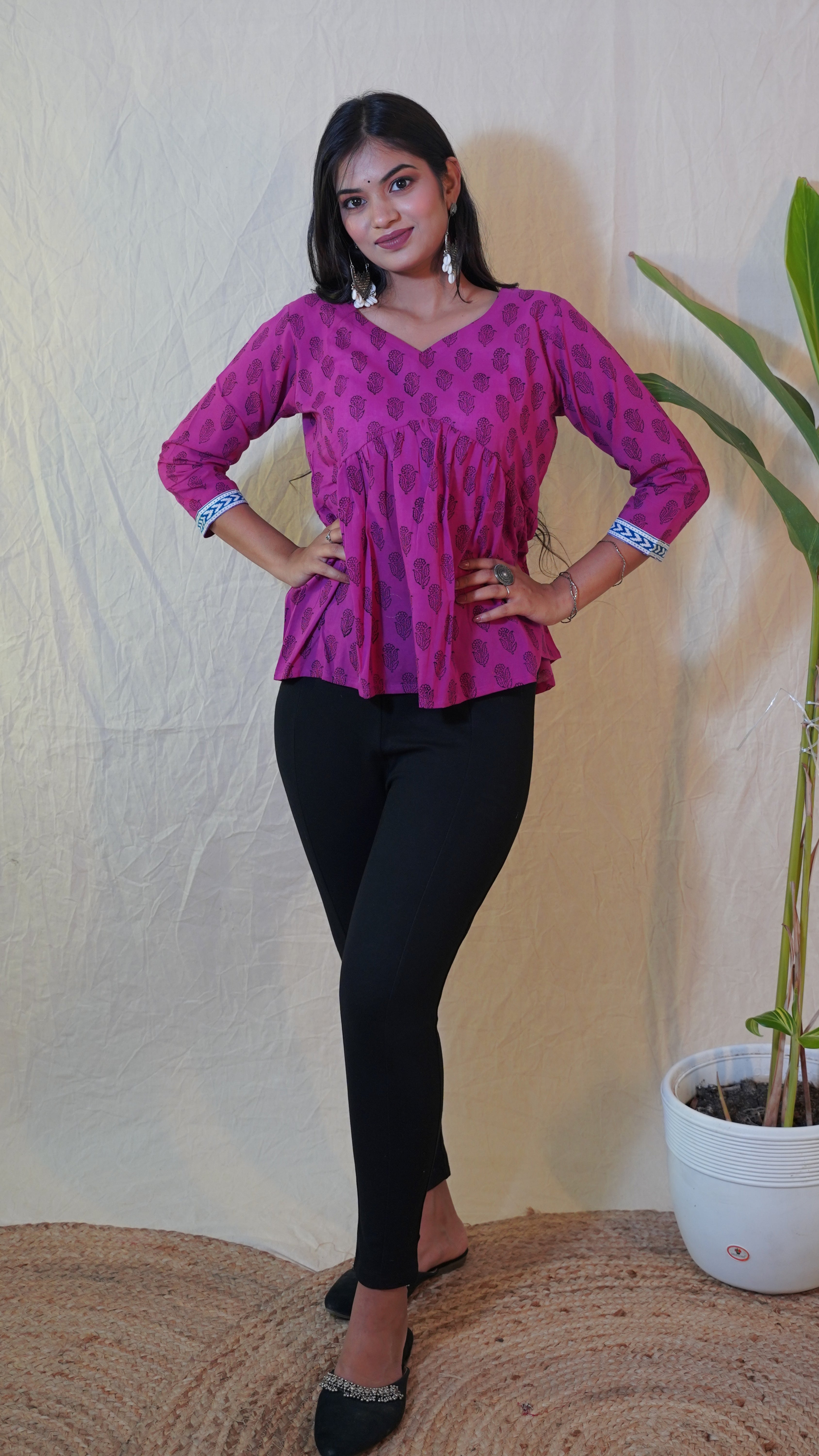 MAGENTA  FLOWER BUTTI BAGH PRINT  TOP