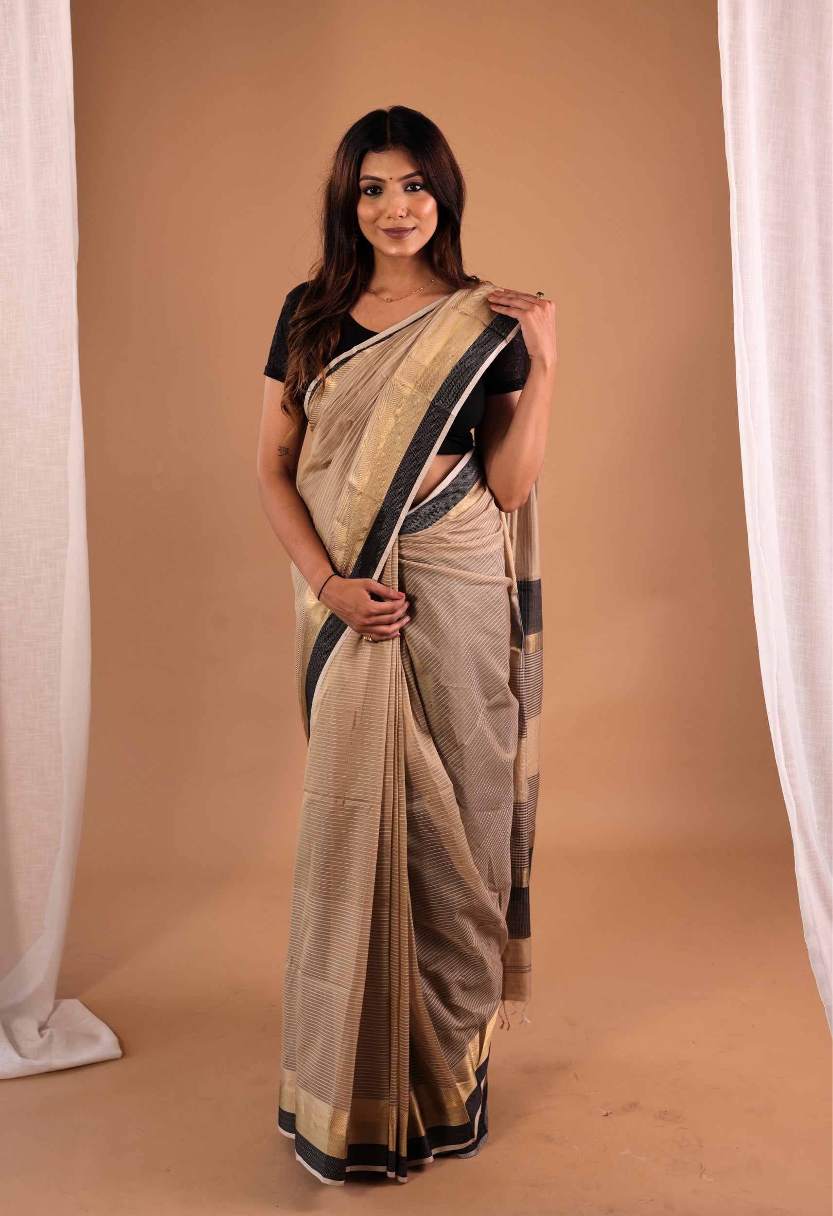 BEIGHT BROAD BORDER MAHESHWARI SILK SAREE