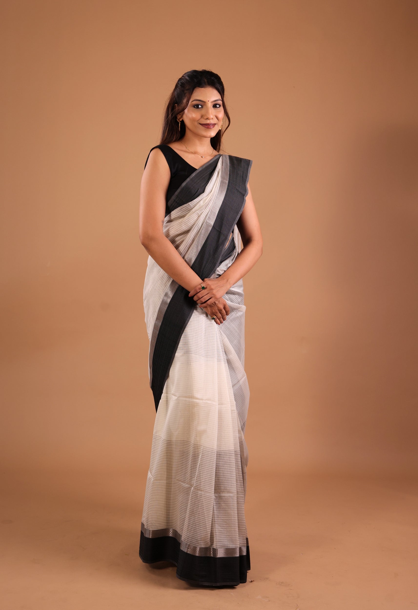 OFF WHITE BROAD BORDER MAHESHWARI SILK SAREE