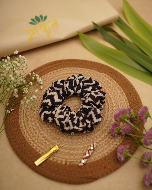 BLACK WHITE  BAGH PRINT SCRUNCHIES