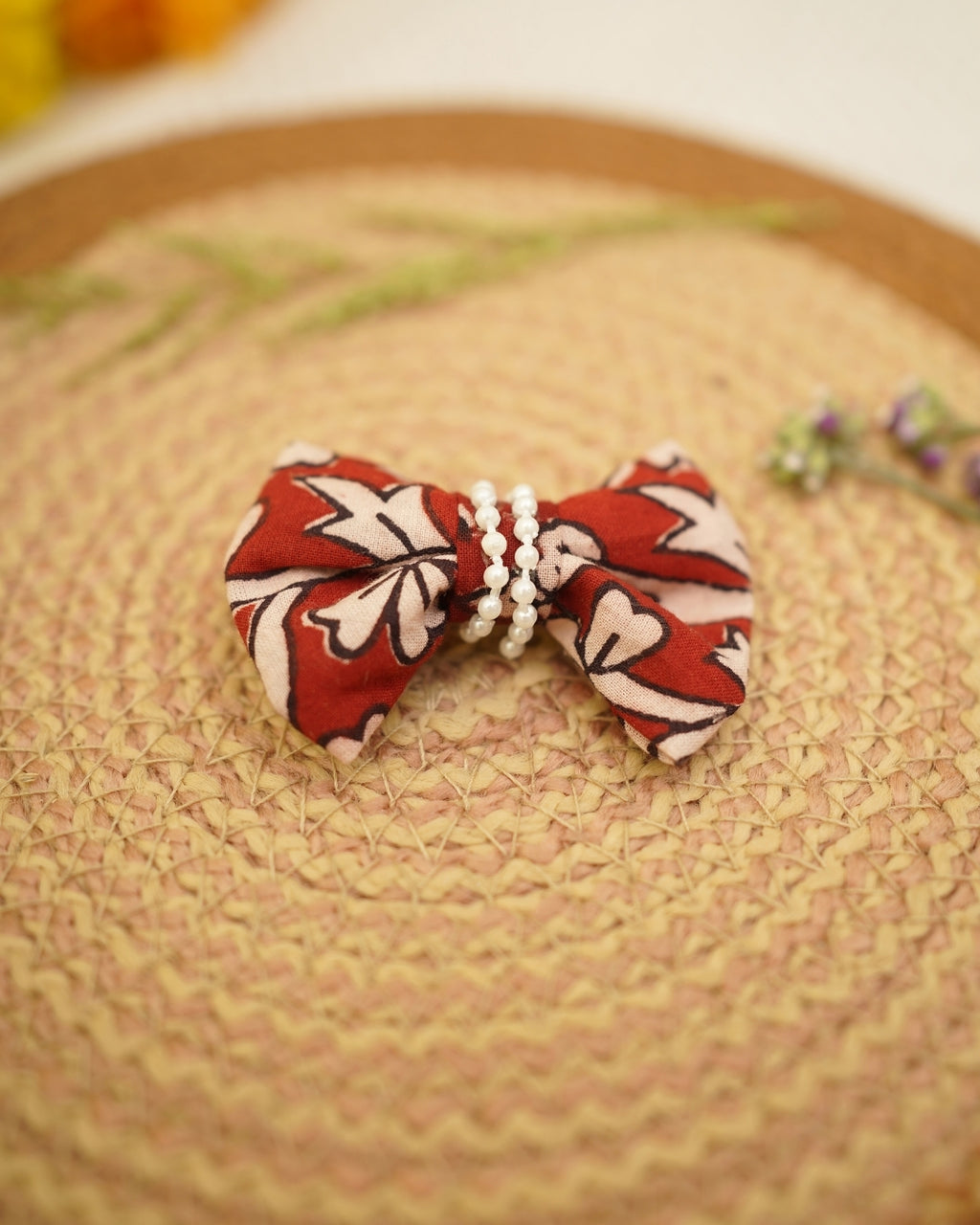 RED WHITE BAGH PRINT BOWCLIP