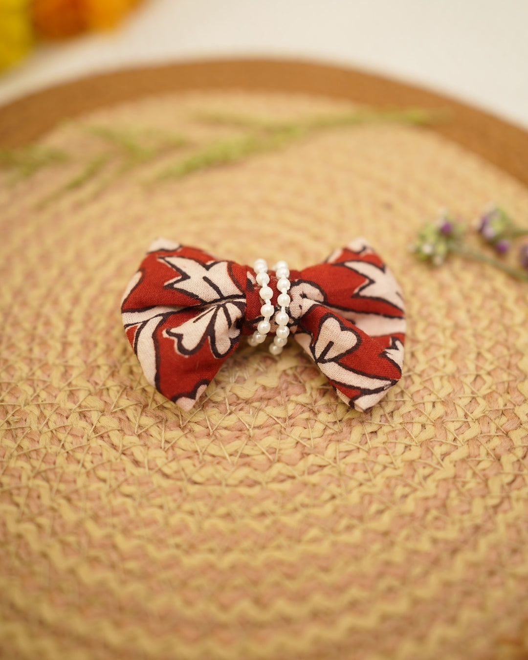 RED WHITE BAGH PRINT BOWCLIP