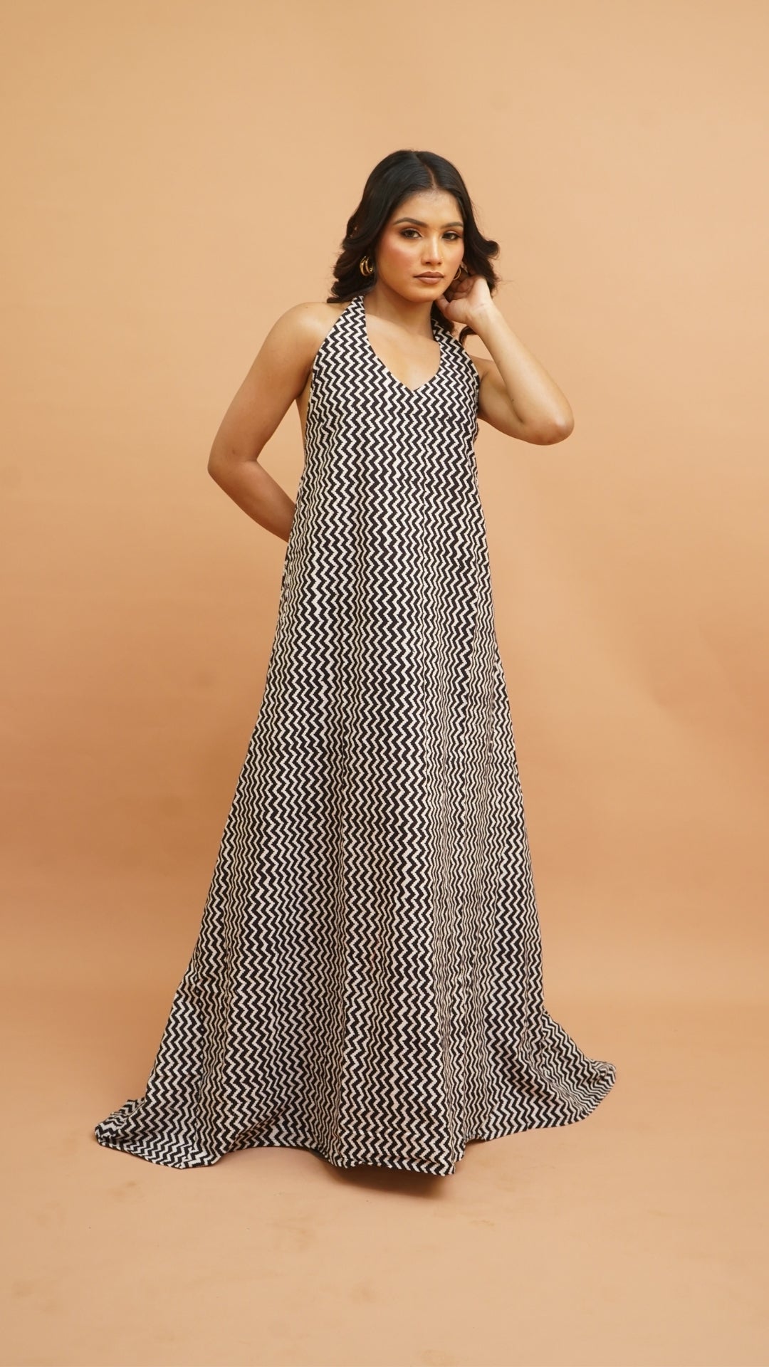 BLACK WHITE BAGH PRINT DRESS