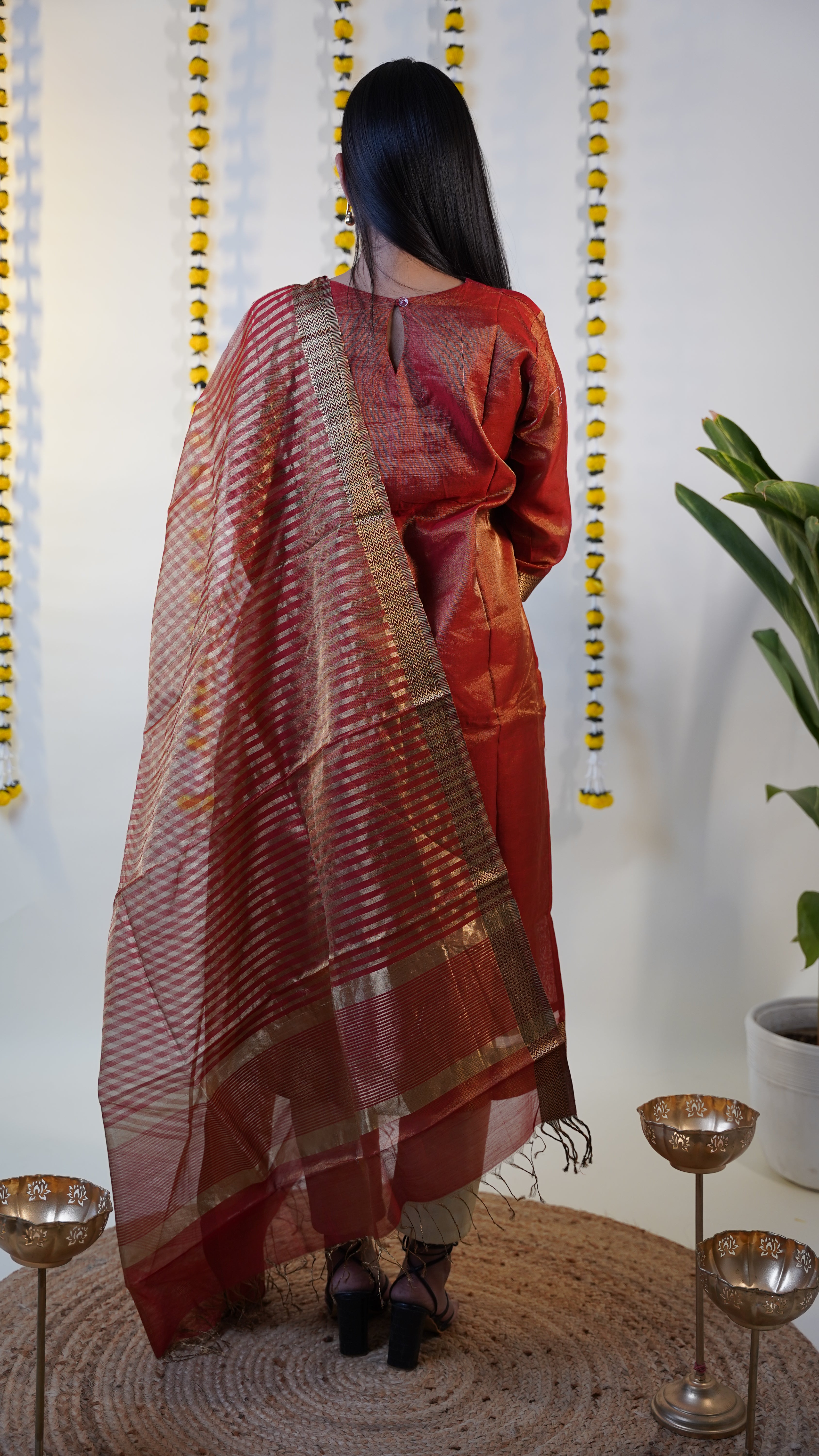 RED TISSUE MAHESHWARI  MAHESHWARI SUIT DUPATTA