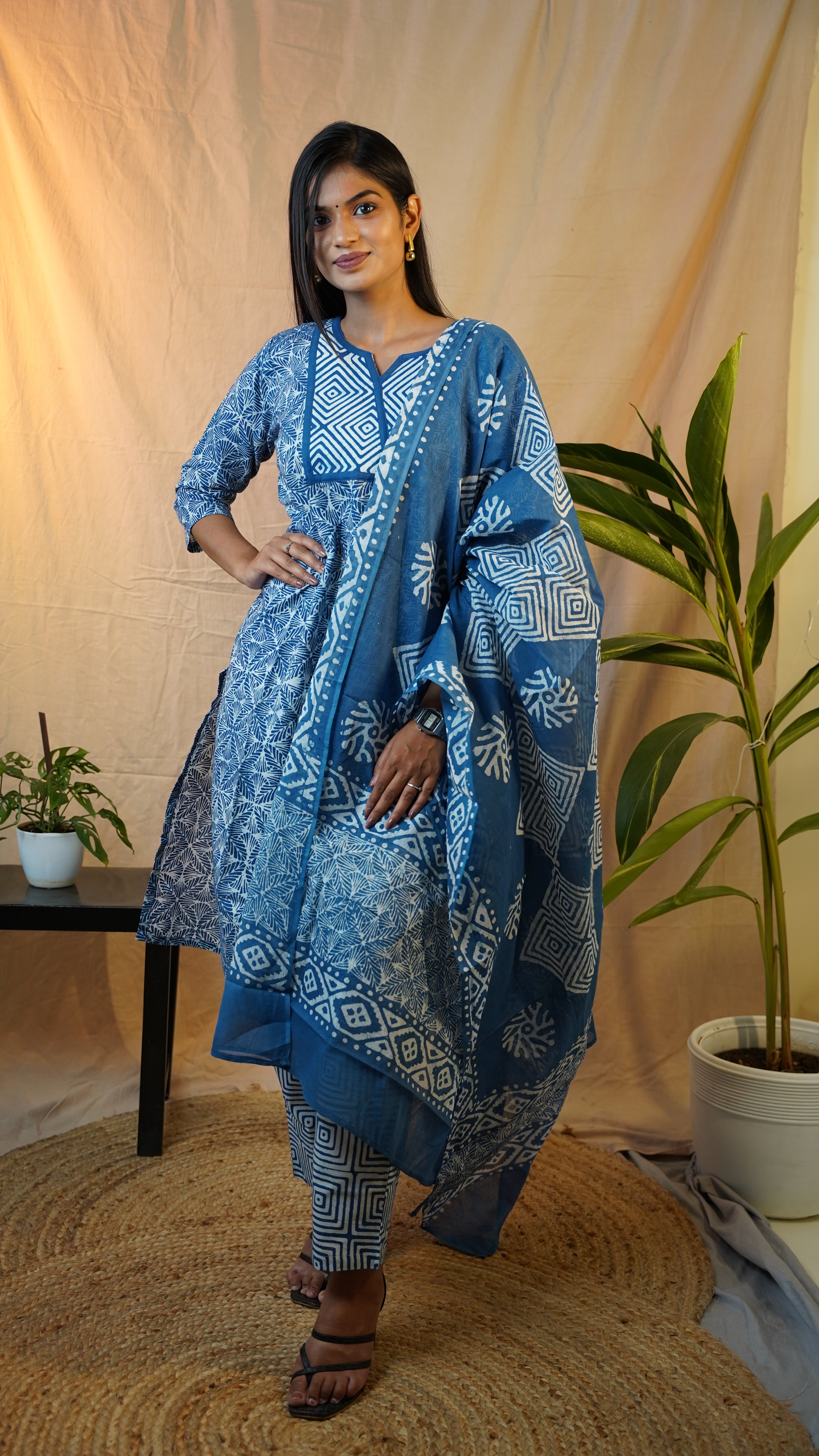 BLUE BATIK PRINT SUIT SET