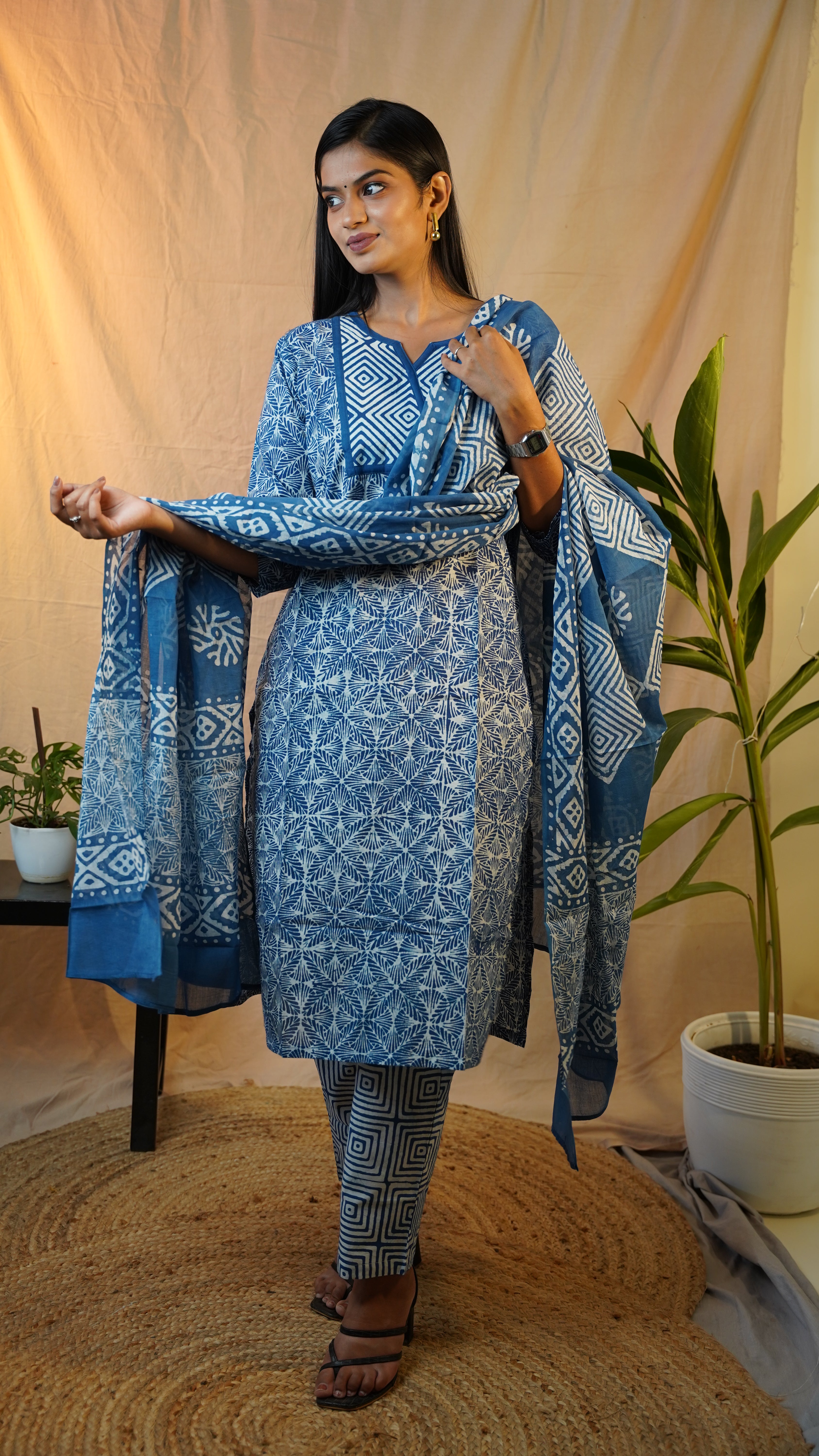 BLUE BATIK PRINT SUIT SET