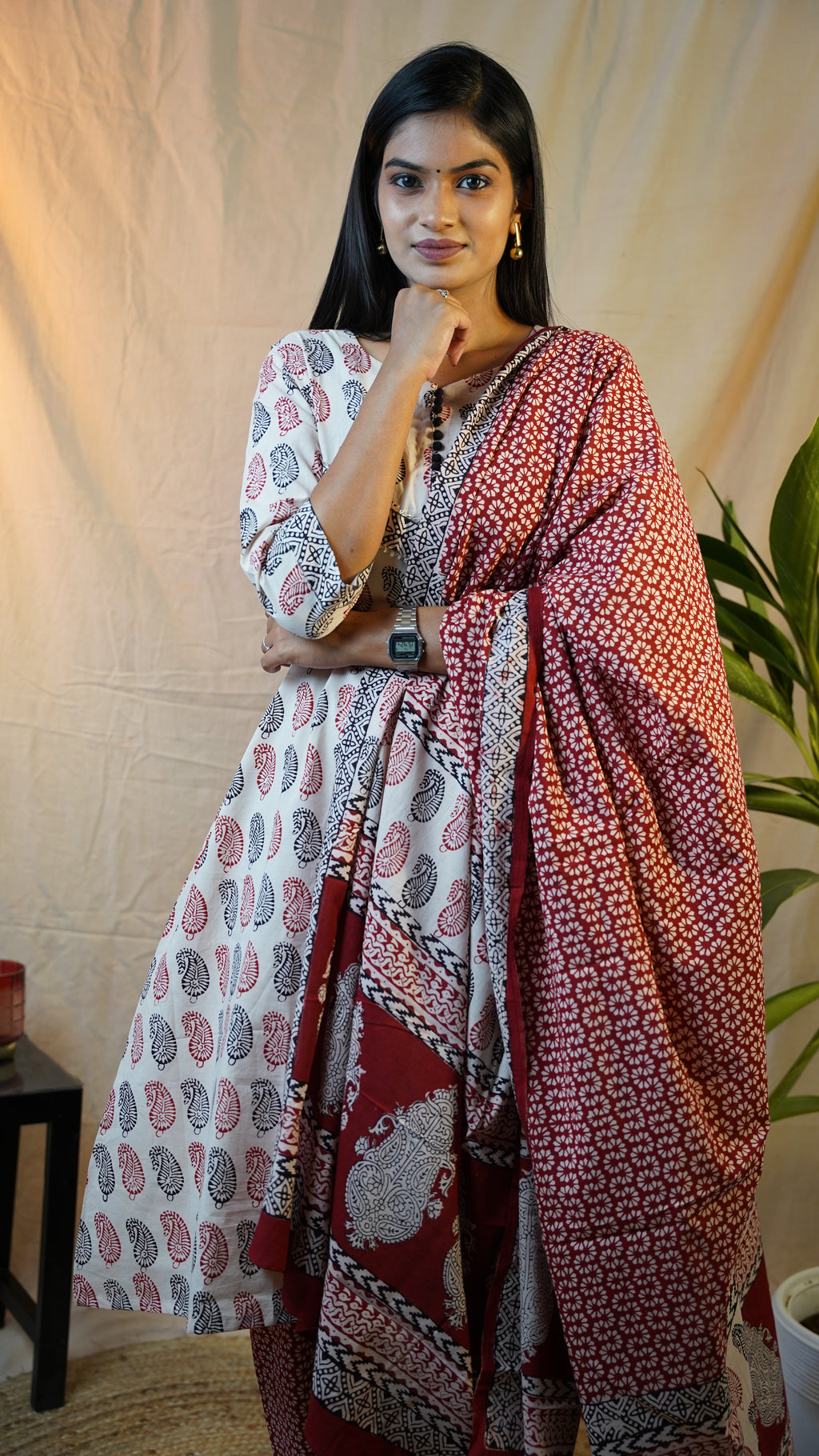 WHITE RED & BLACK BAGH PRINT SUIT SET