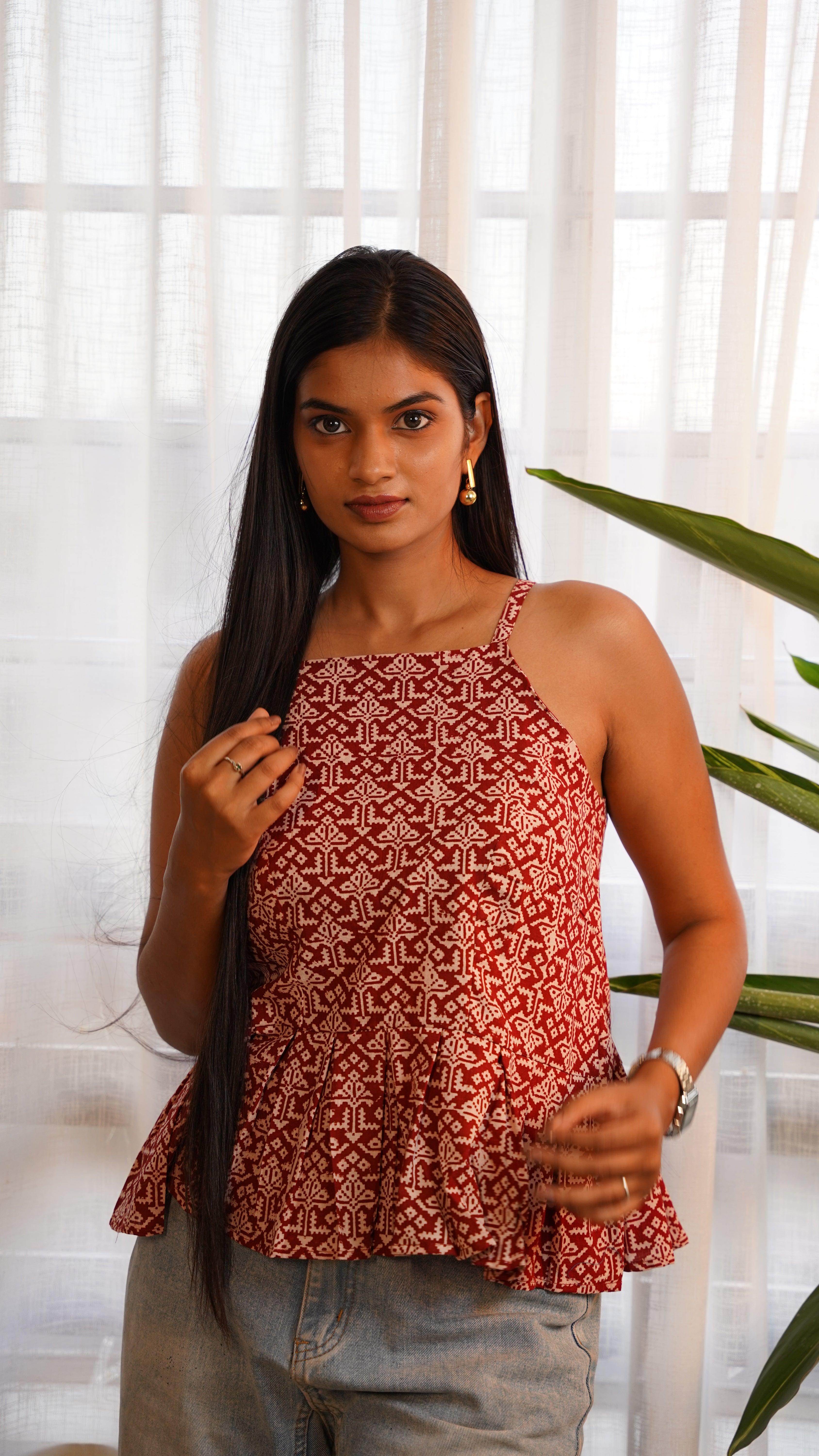 RED WHITE BAGH PRINT TOP
