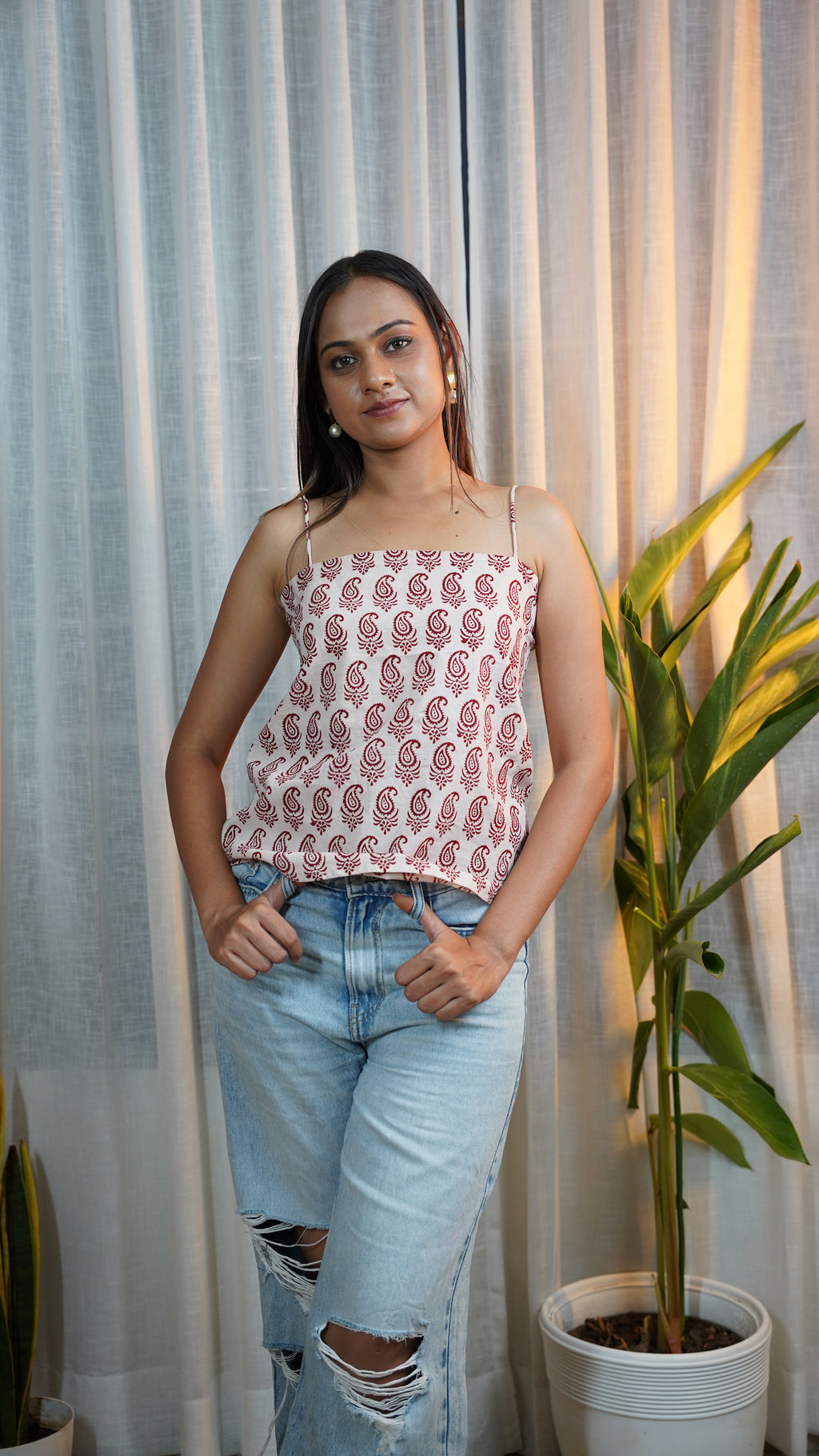 WHITE RED PAISLEY BAGH PRINT TOP